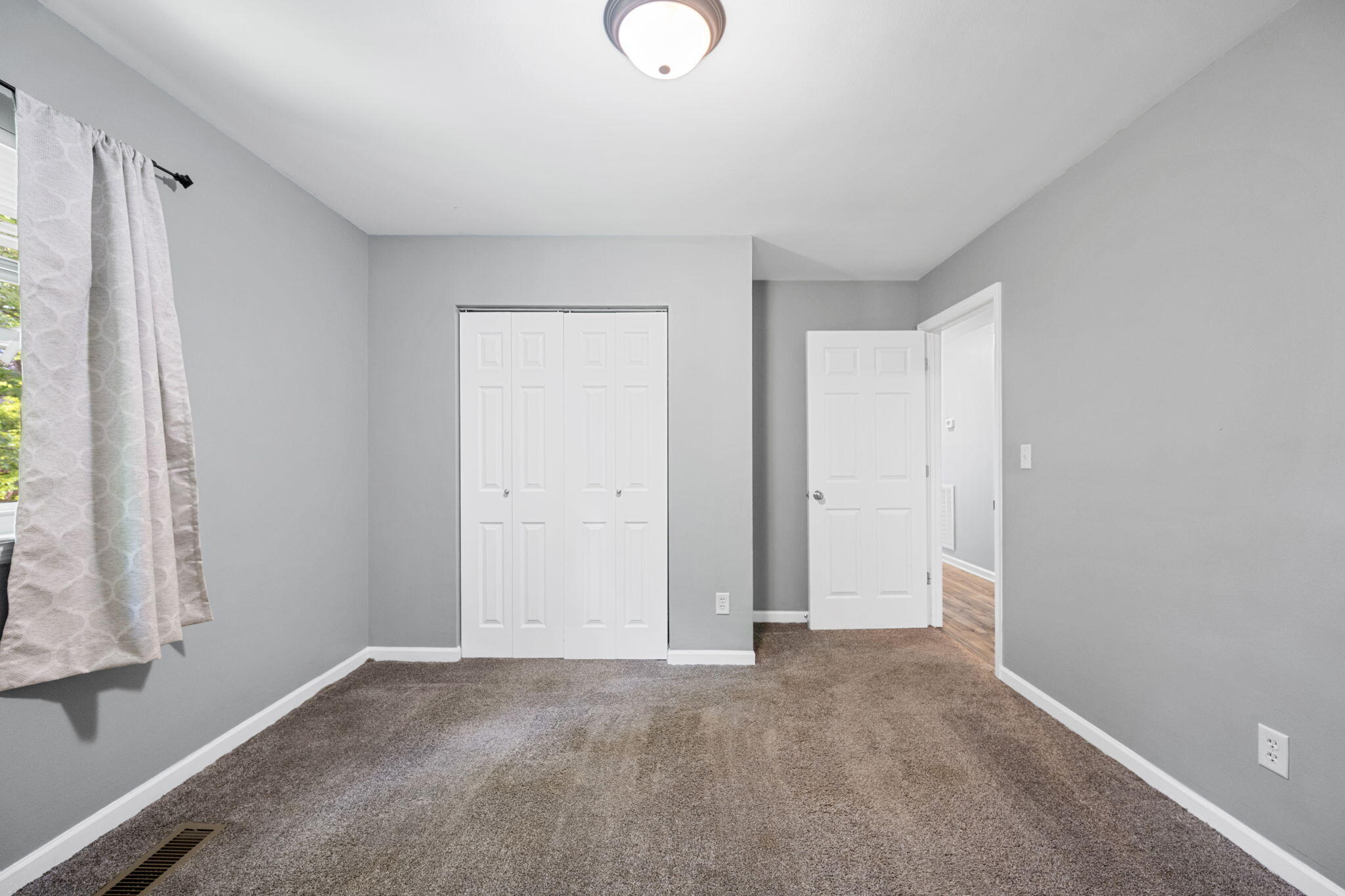 8329 Iris Road