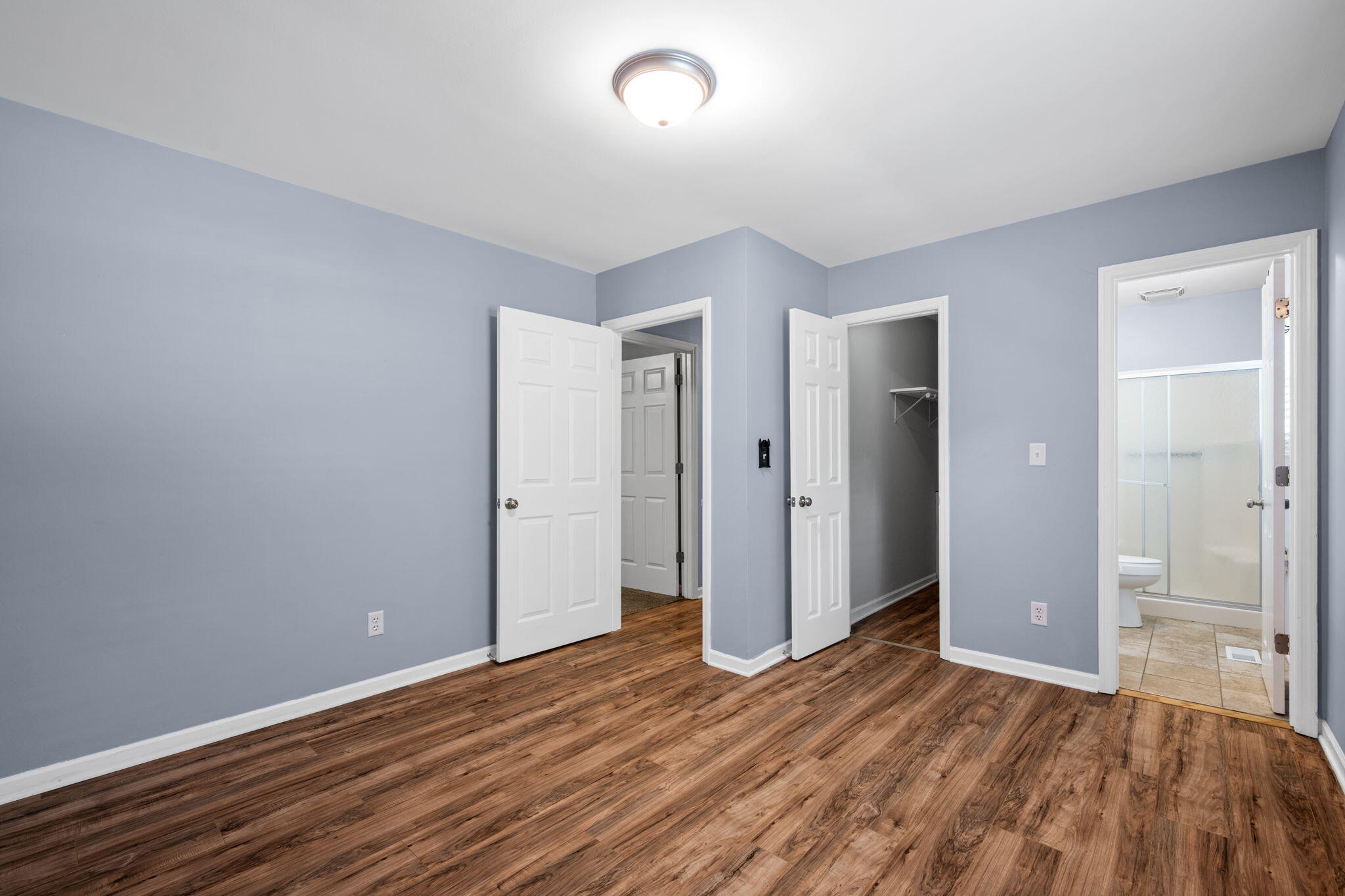 8329 Iris Road