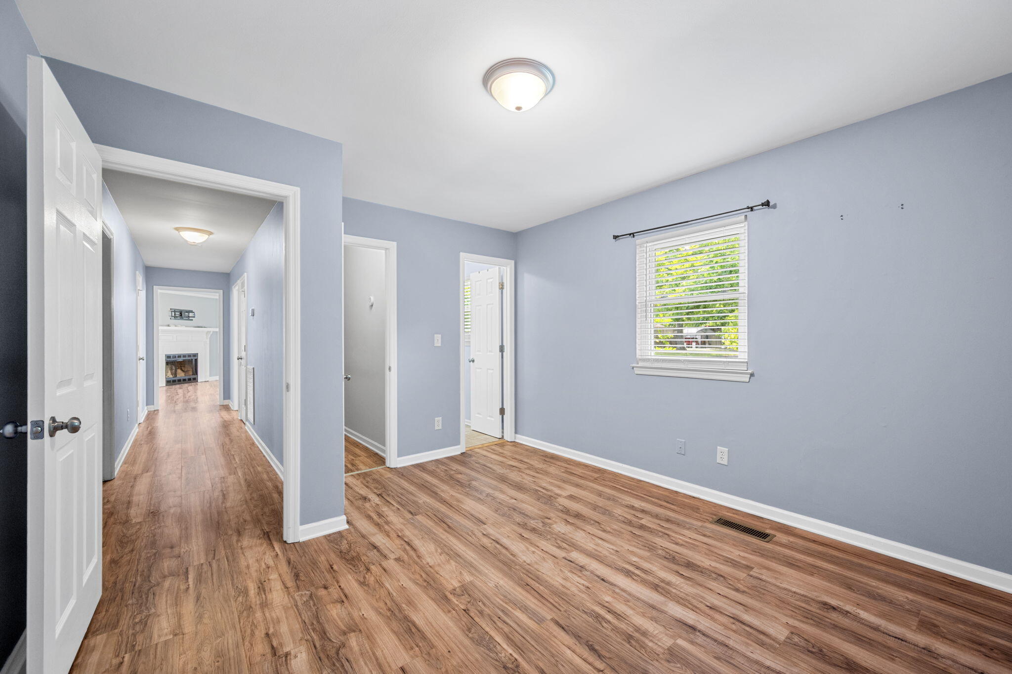 8329 Iris Road