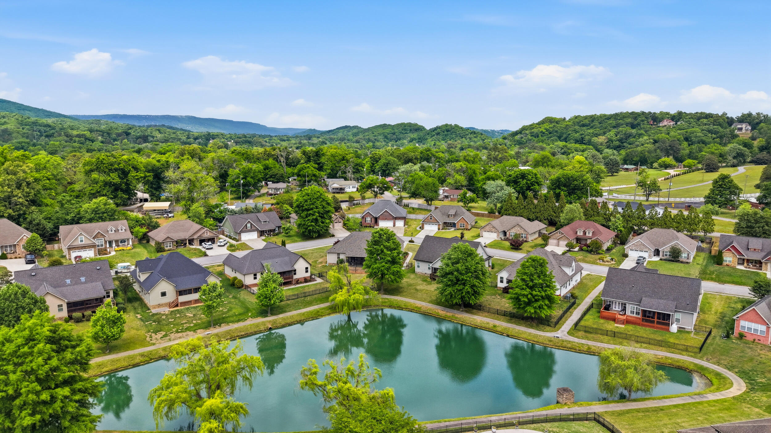 3726 Willow Lake Circle