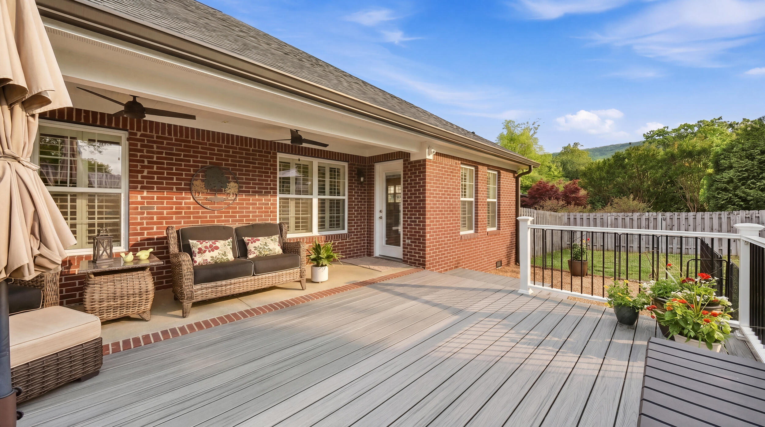 3726 Willow Lake Circle