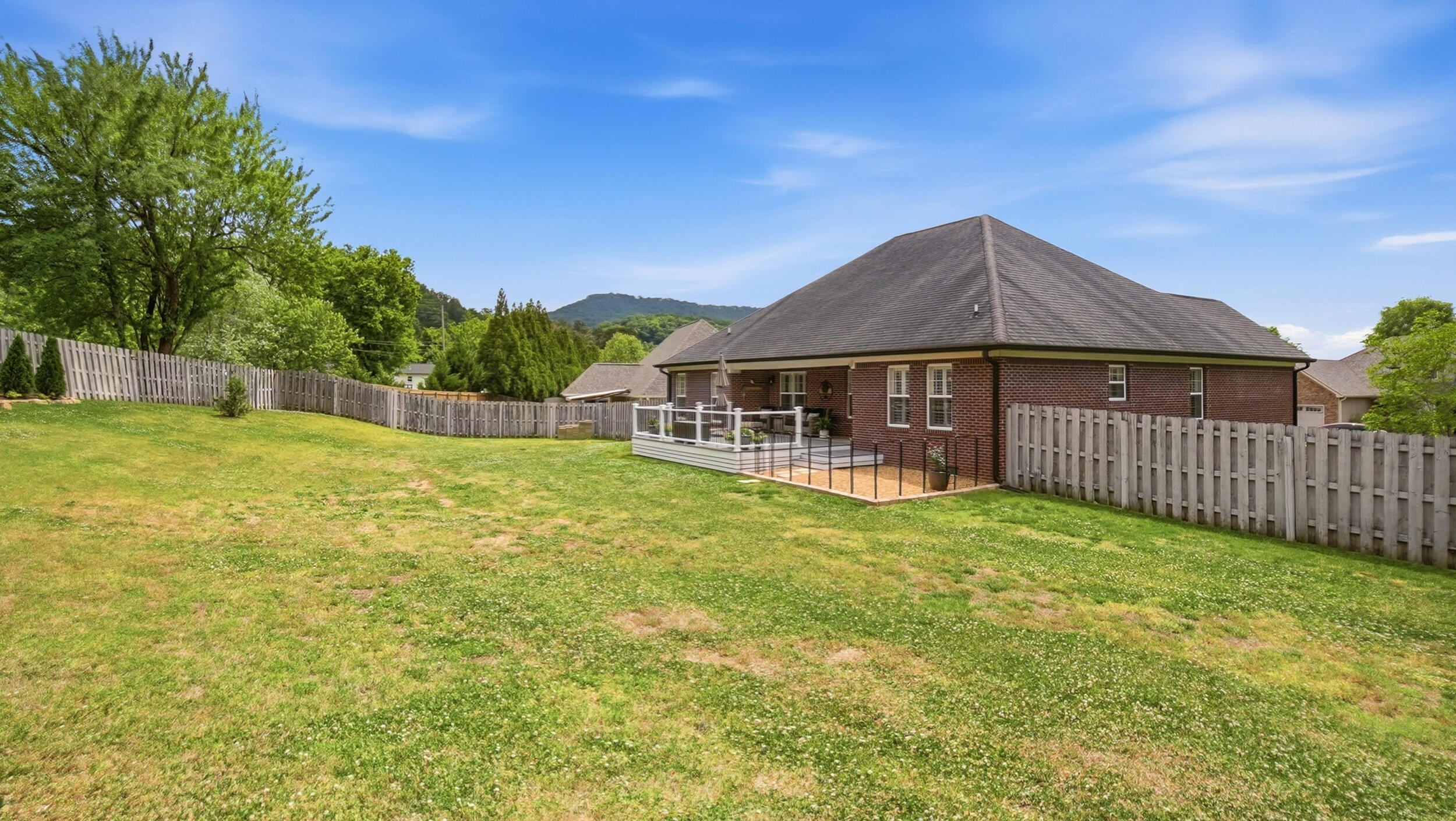 3726 Willow Lake Circle