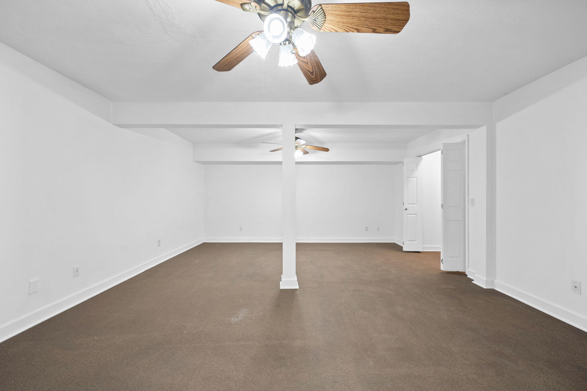 6904 Spinmaker Cove