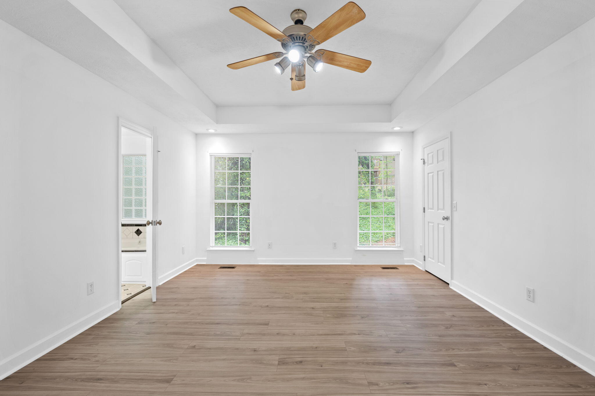 6904 Spinmaker Cove