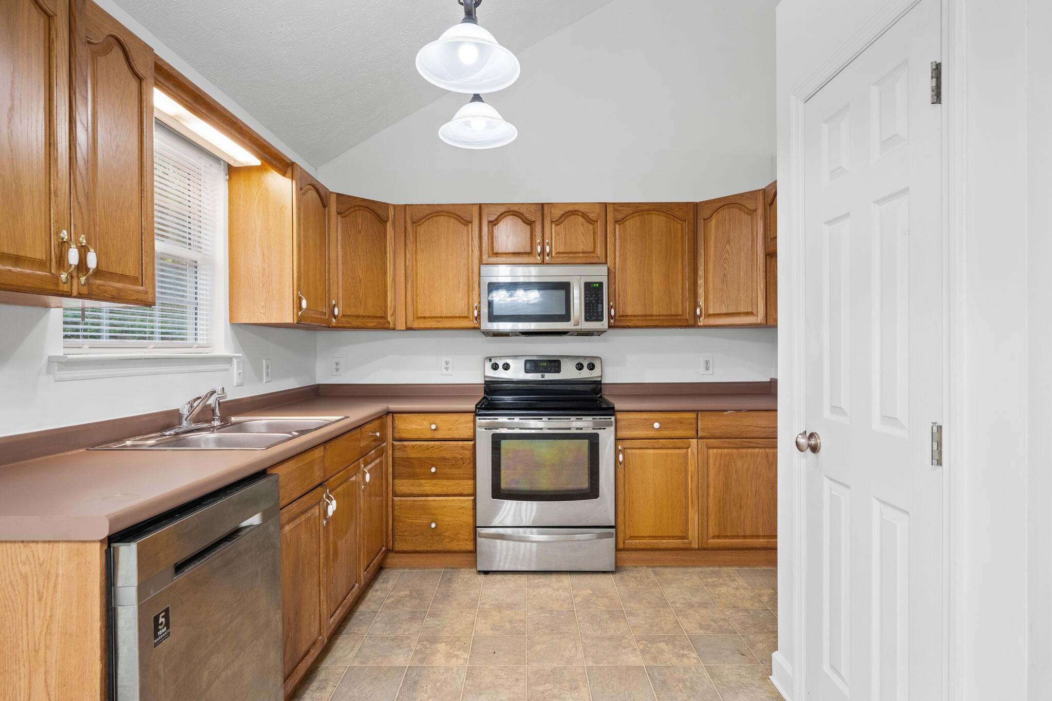6904 Spinmaker Cove