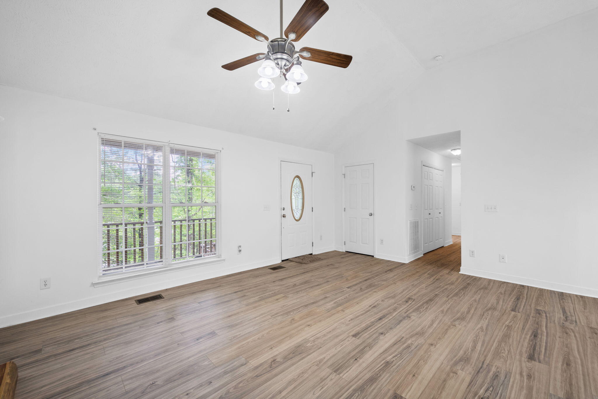 6904 Spinmaker Cove