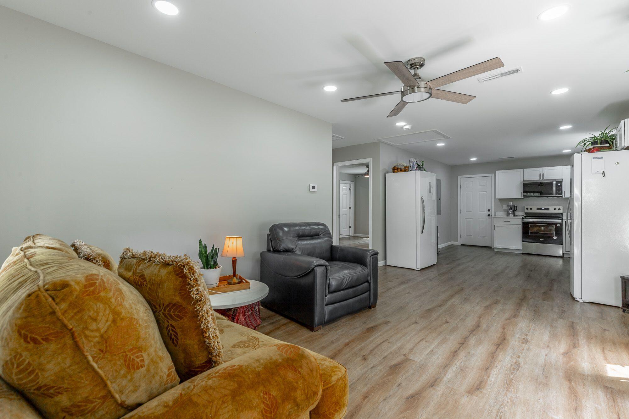 1366 Lakeview Drive