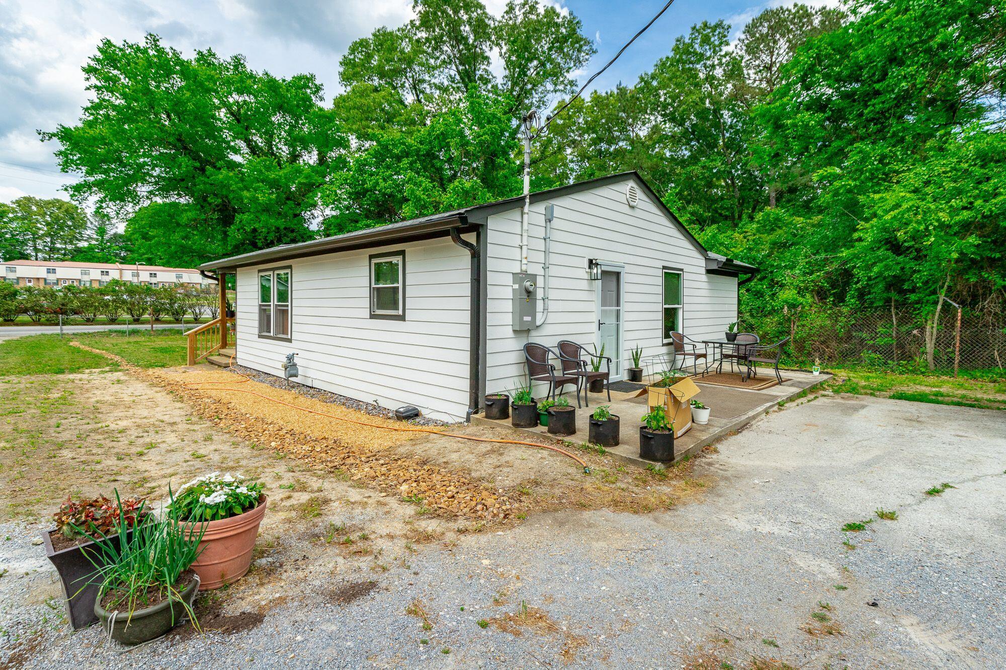 1366 Lakeview Drive