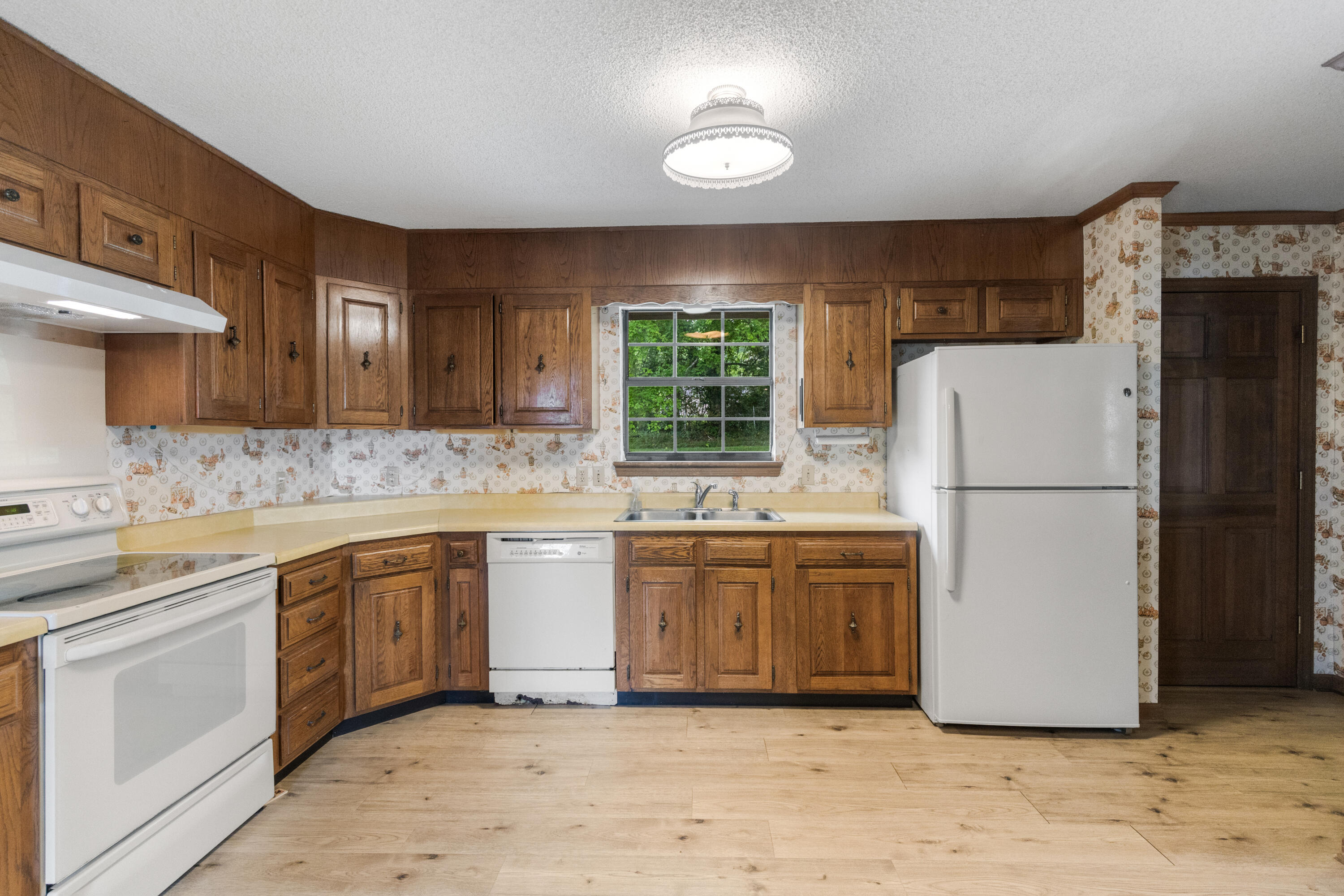 5901 Heathwood Drive