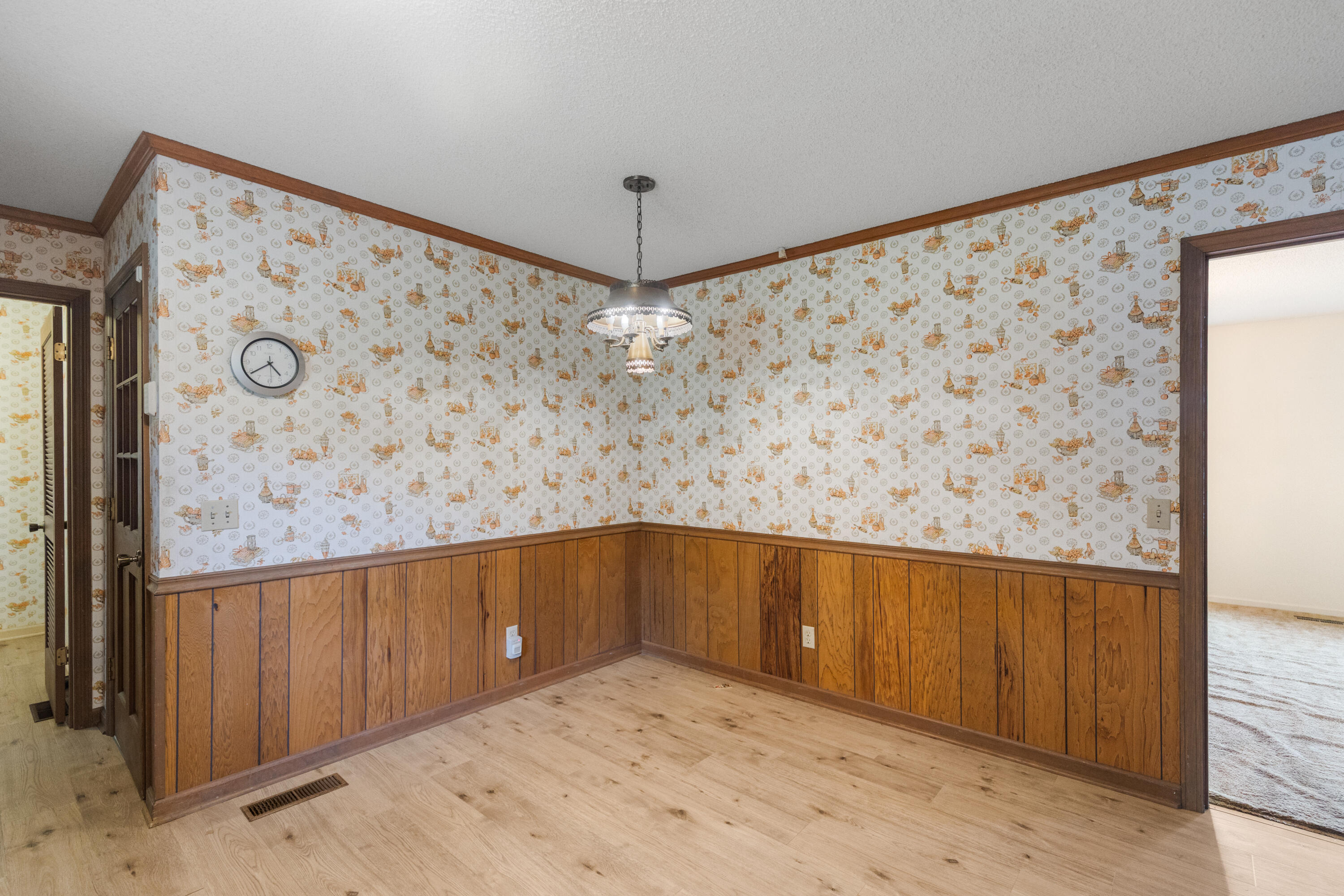 5901 Heathwood Drive