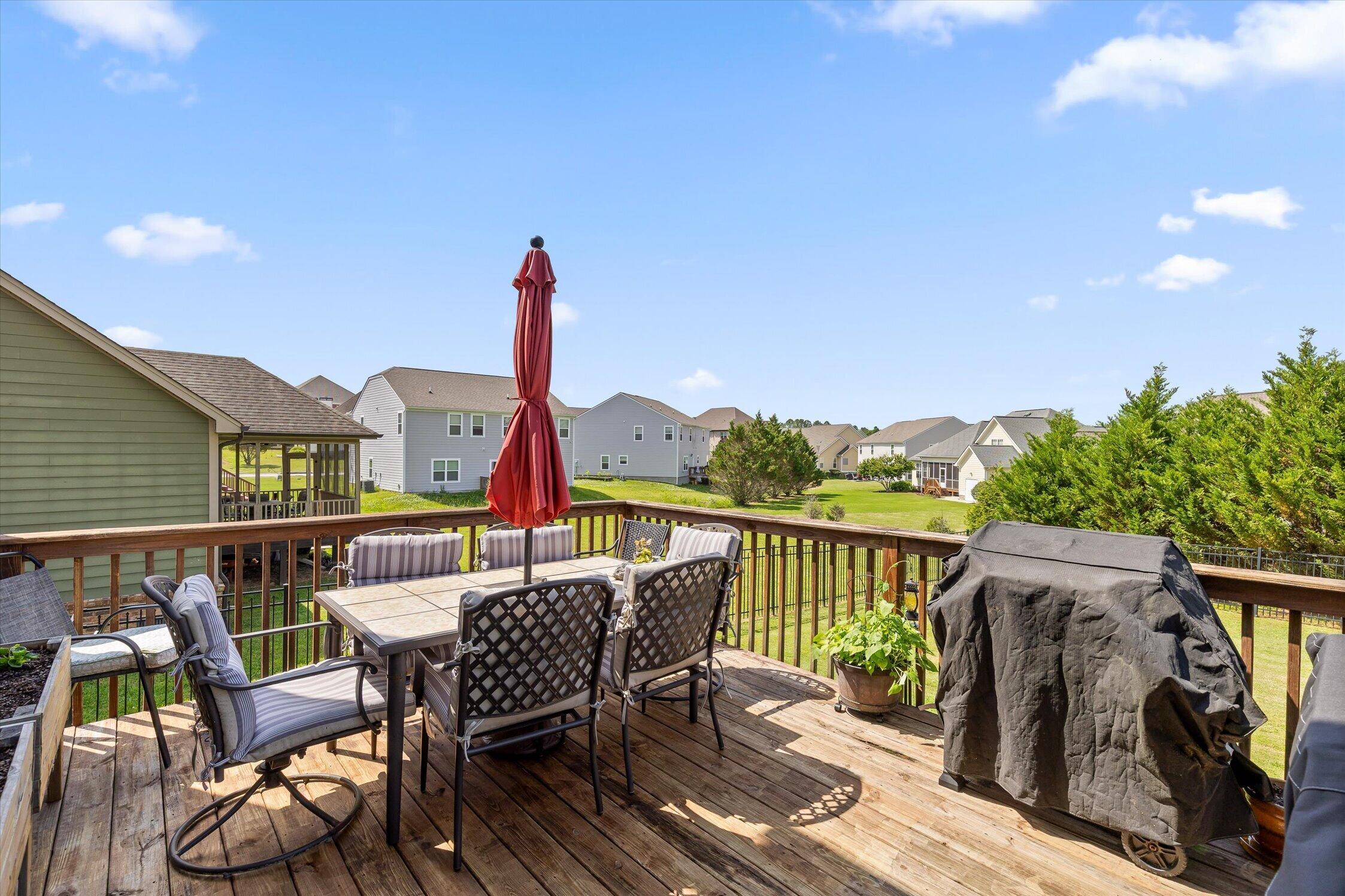 74 Shoreline Trace