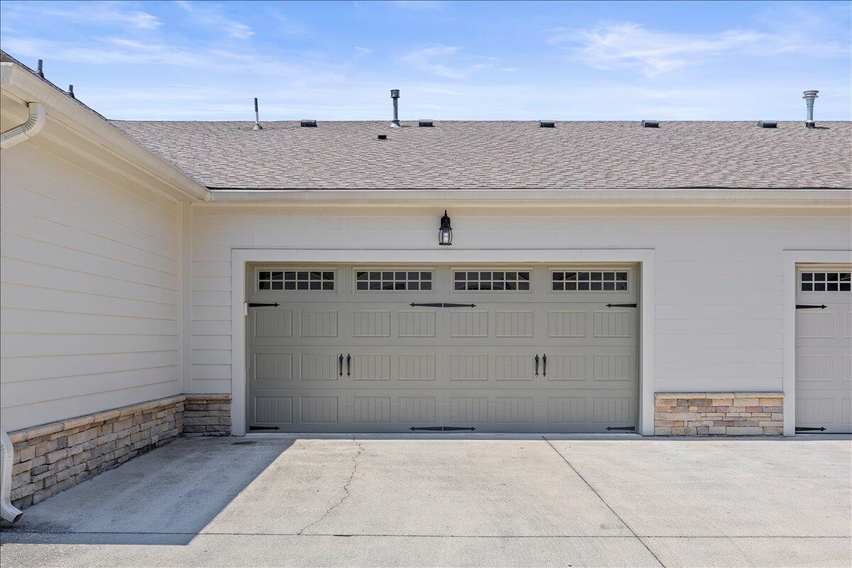 9655 Collier Place, 18
