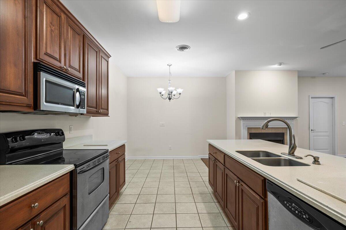 9619 Scarlet Oak Lane, 40