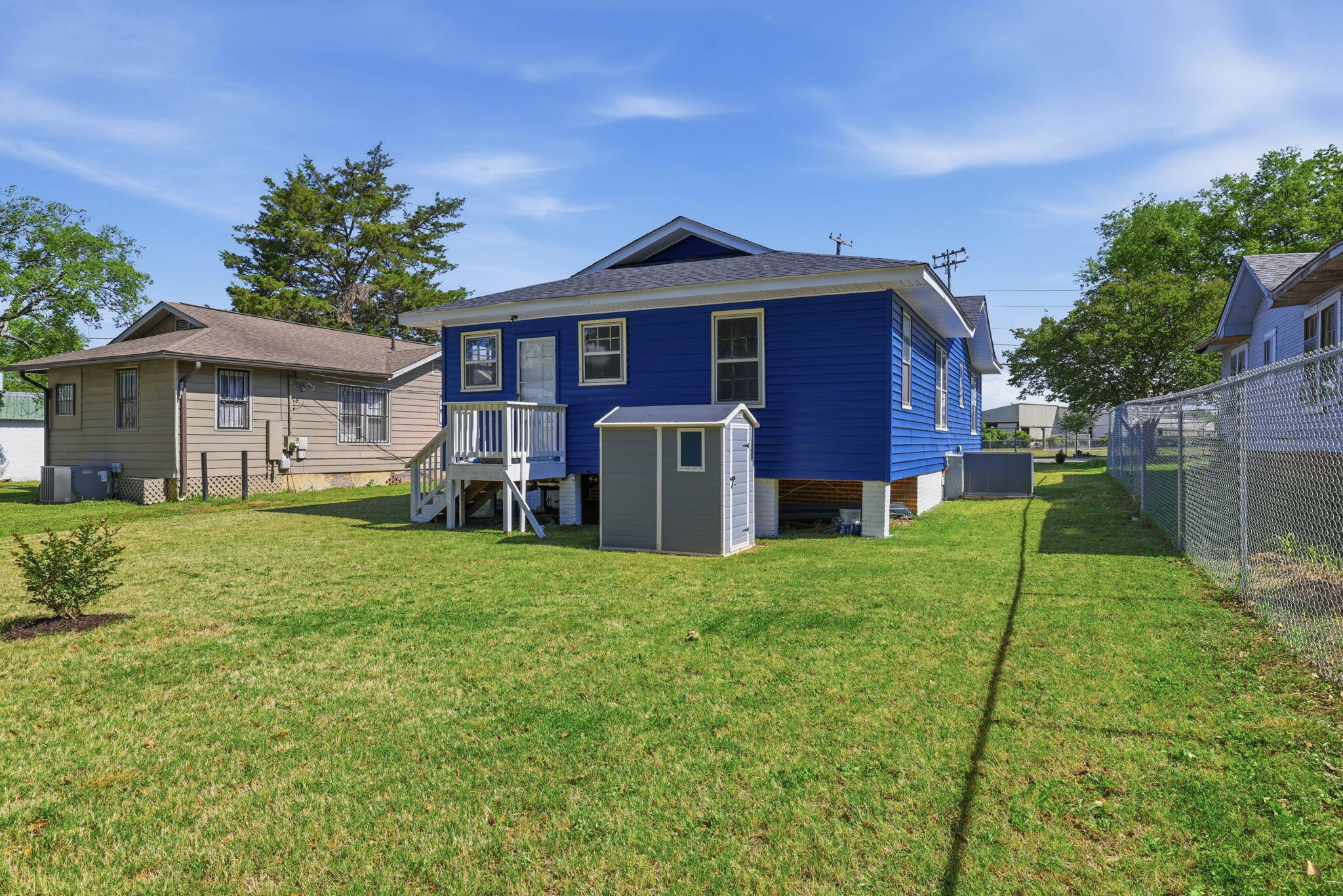 2602 E 37th Street