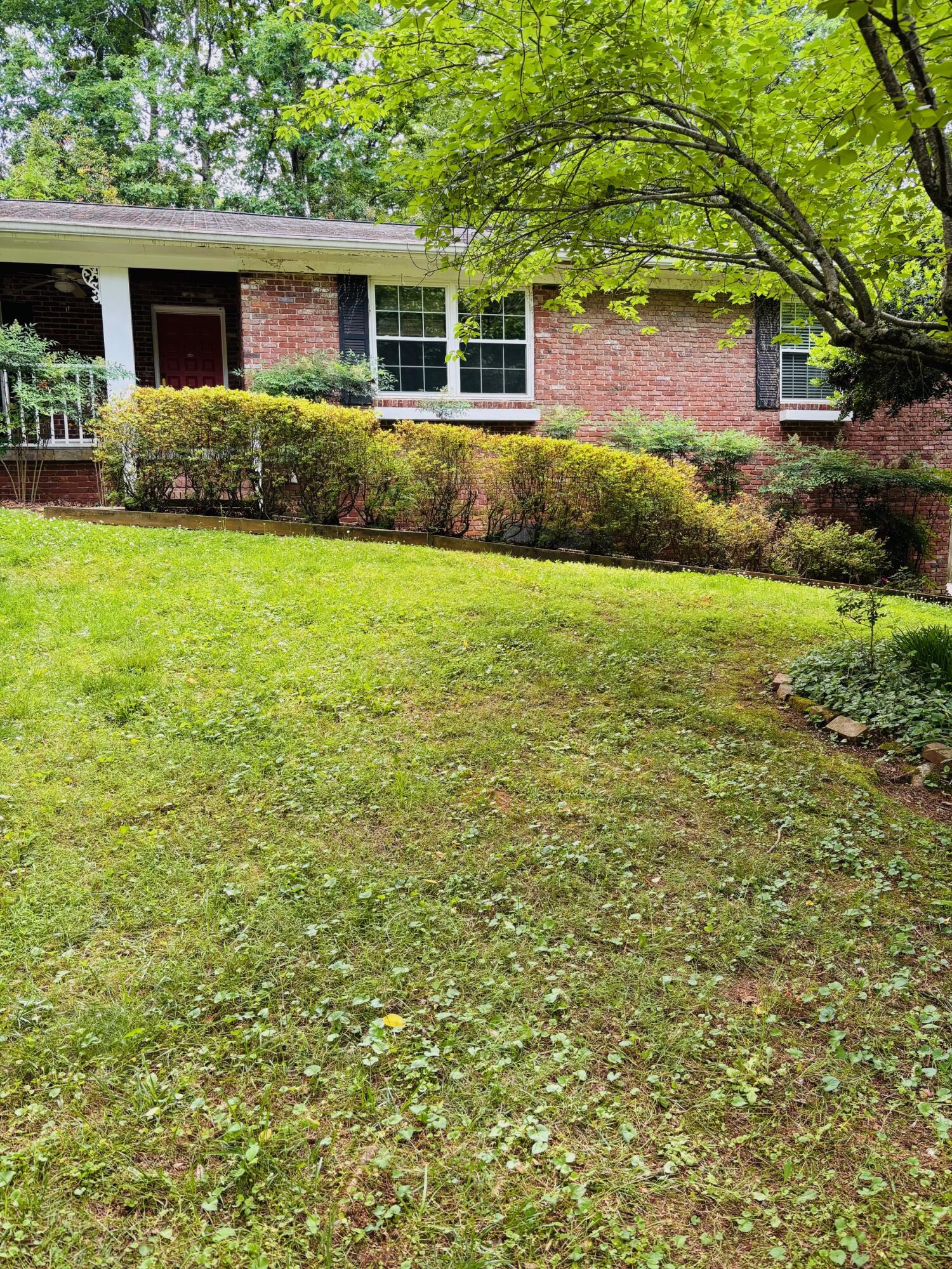 7342 Valley Lane