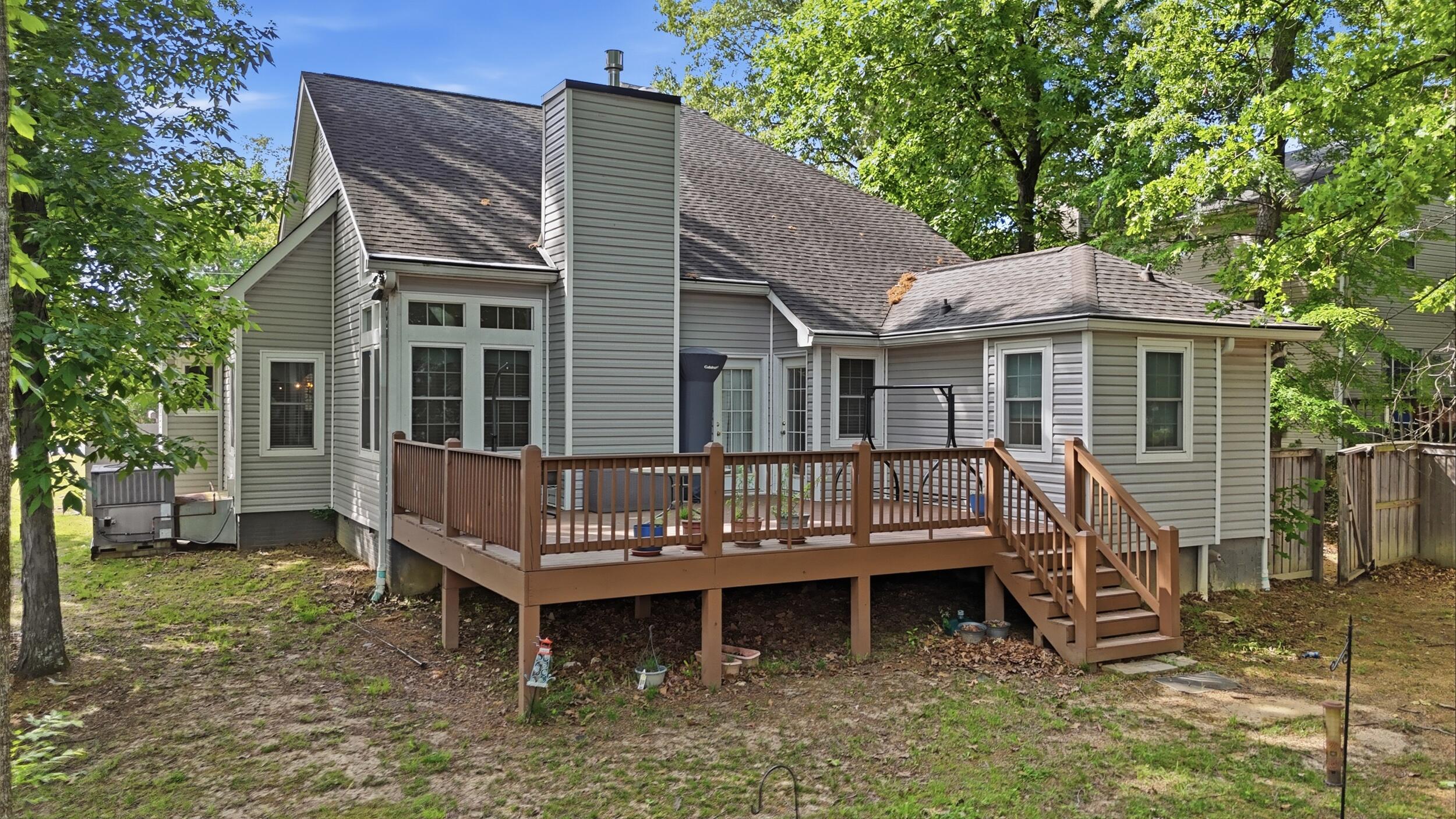 2418 Charleston Square
