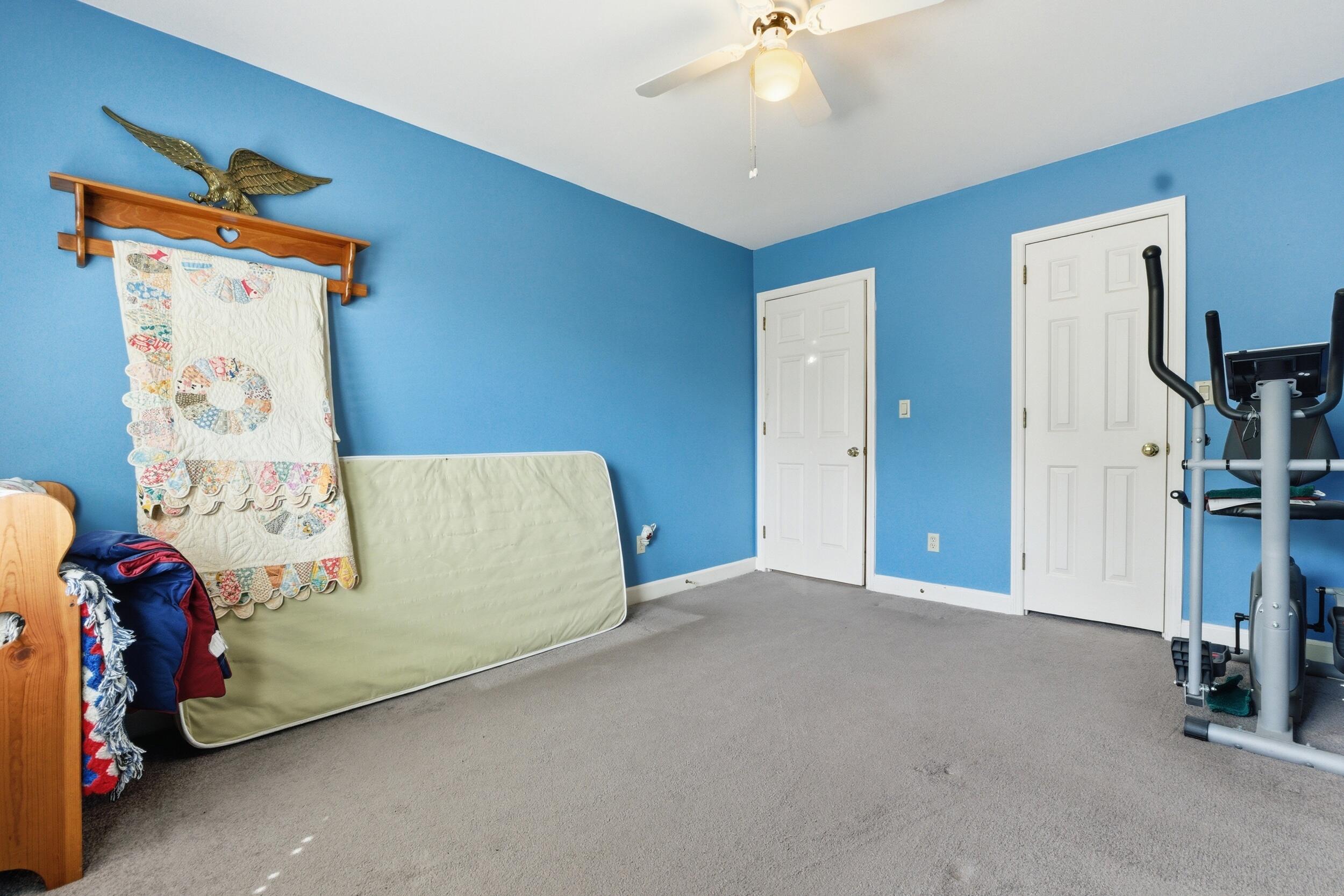 2418 Charleston Square