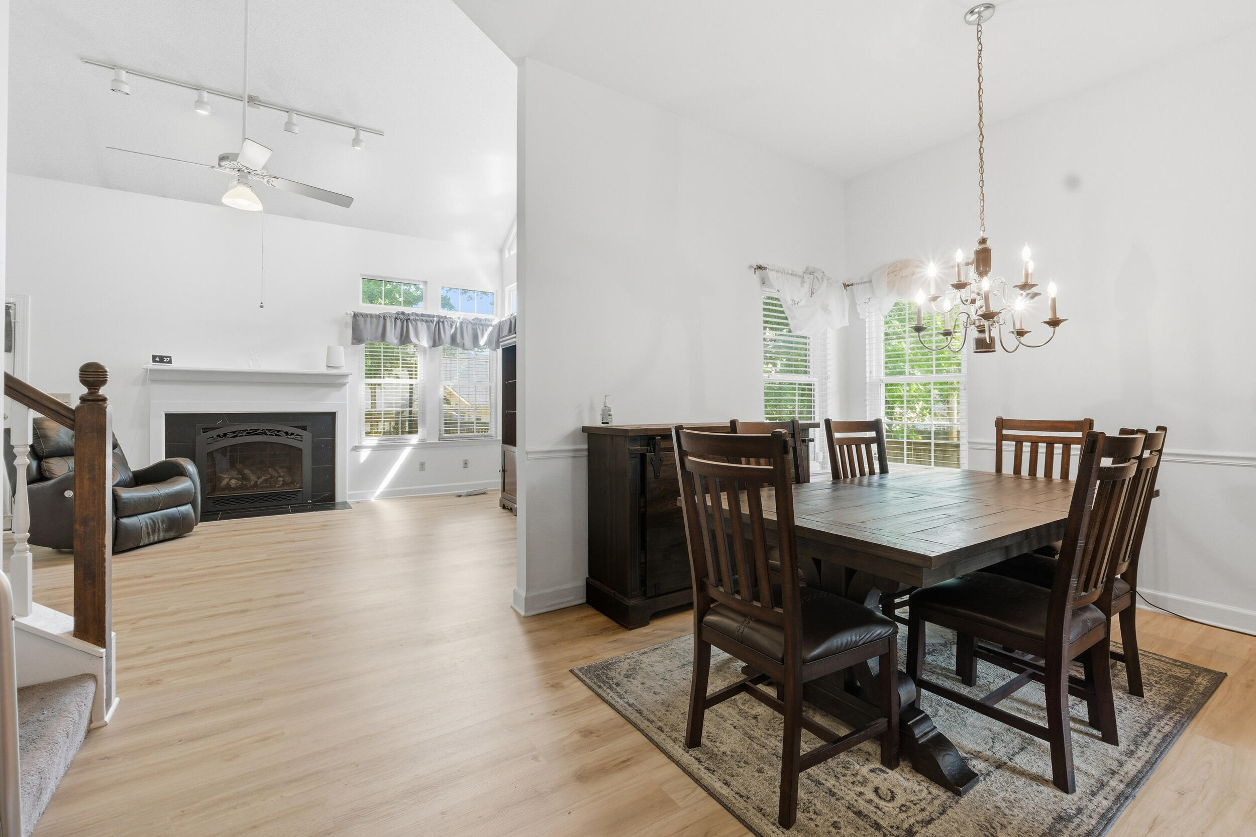 2418 Charleston Square