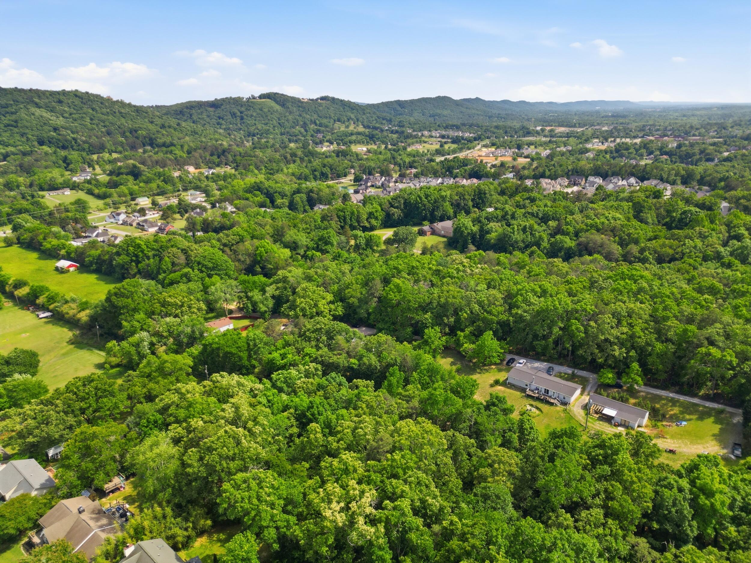 2404 Dove Lane