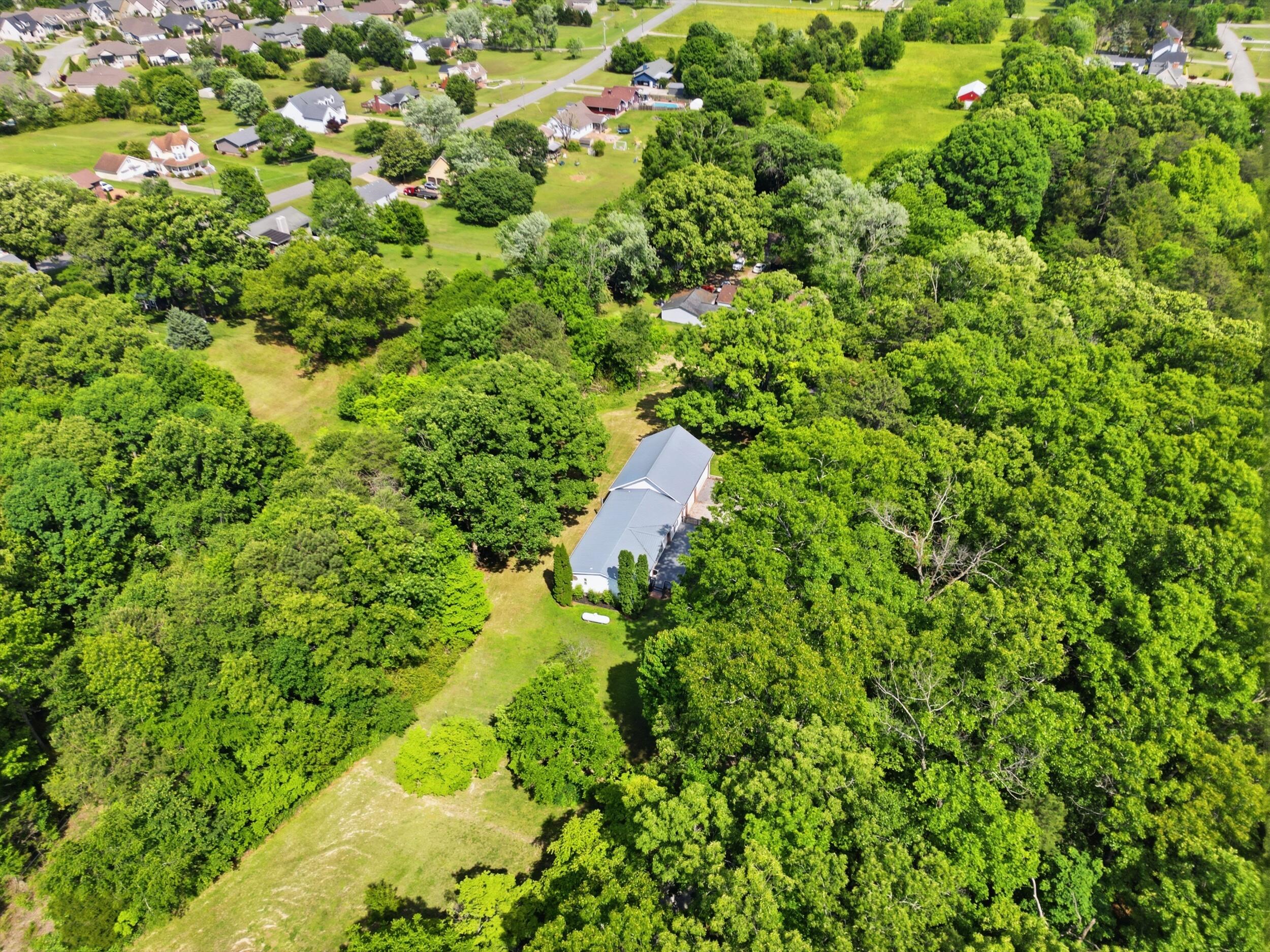 2404 Dove Lane
