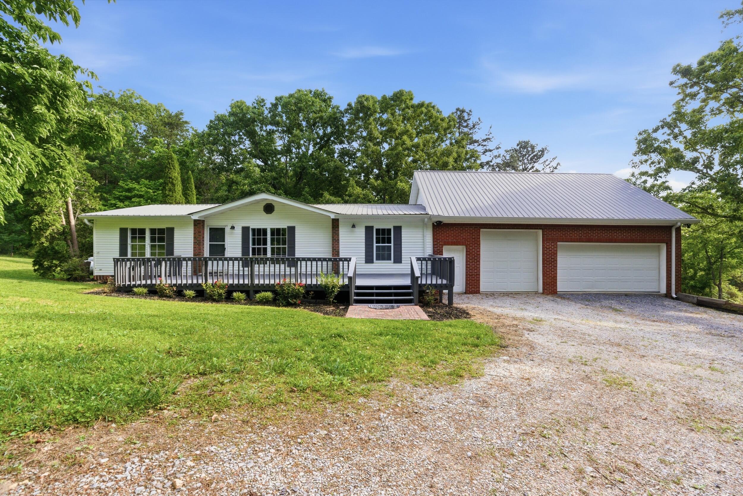 2404 Dove Lane