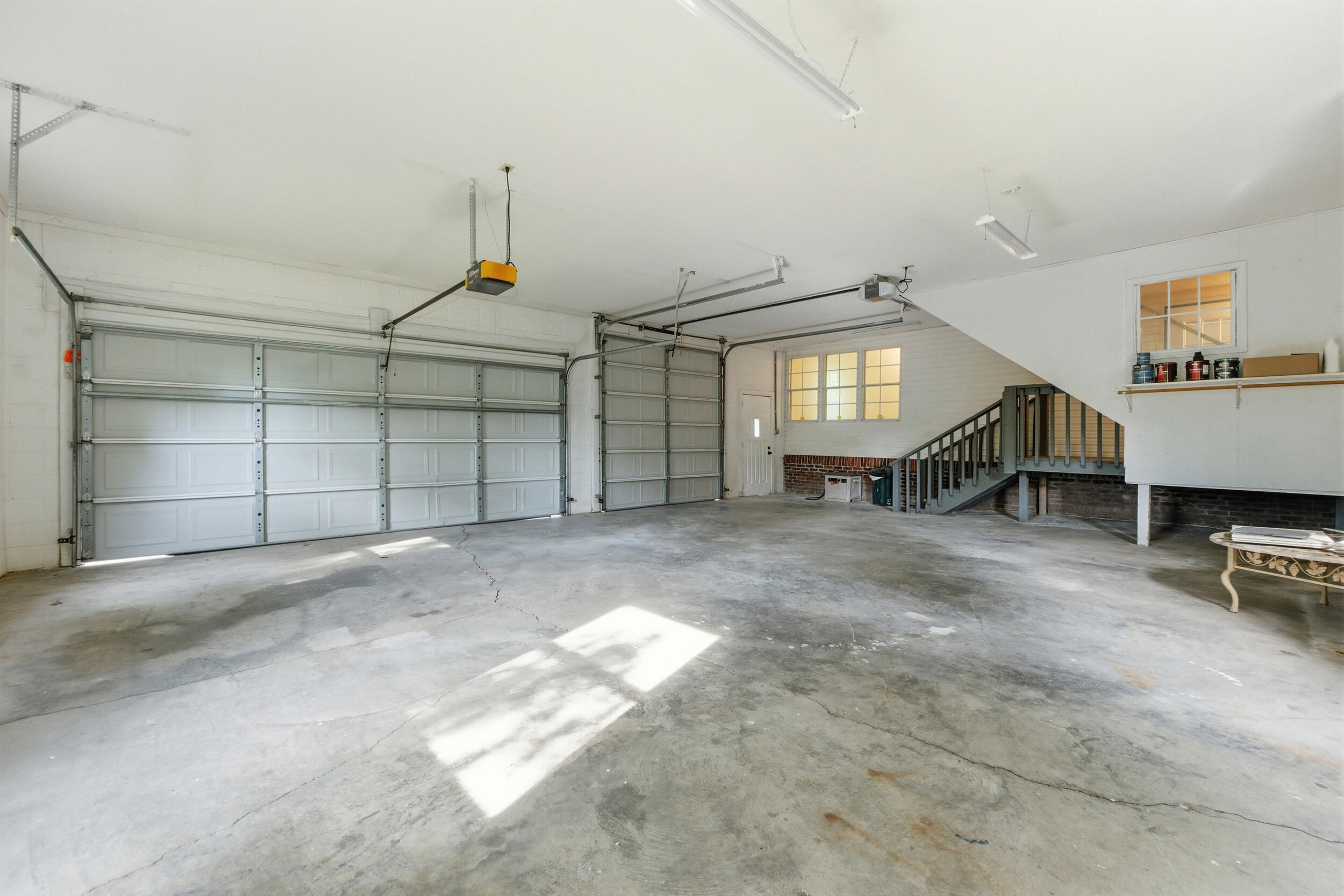2404 Dove Lane