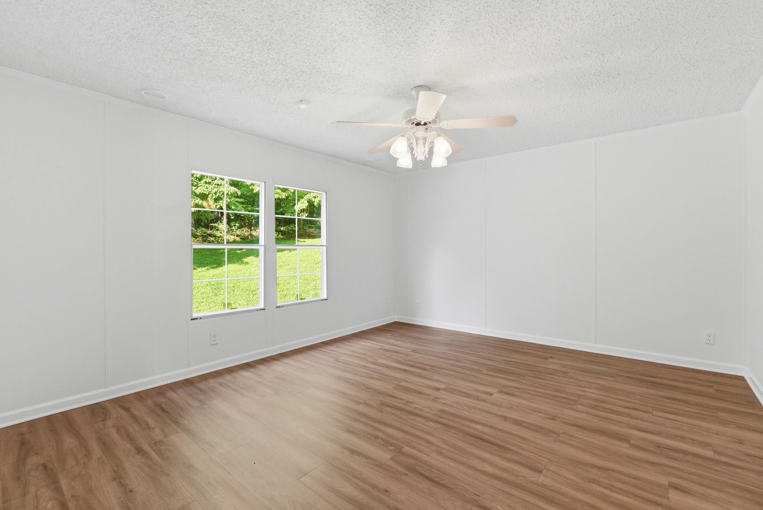 2404 Dove Lane