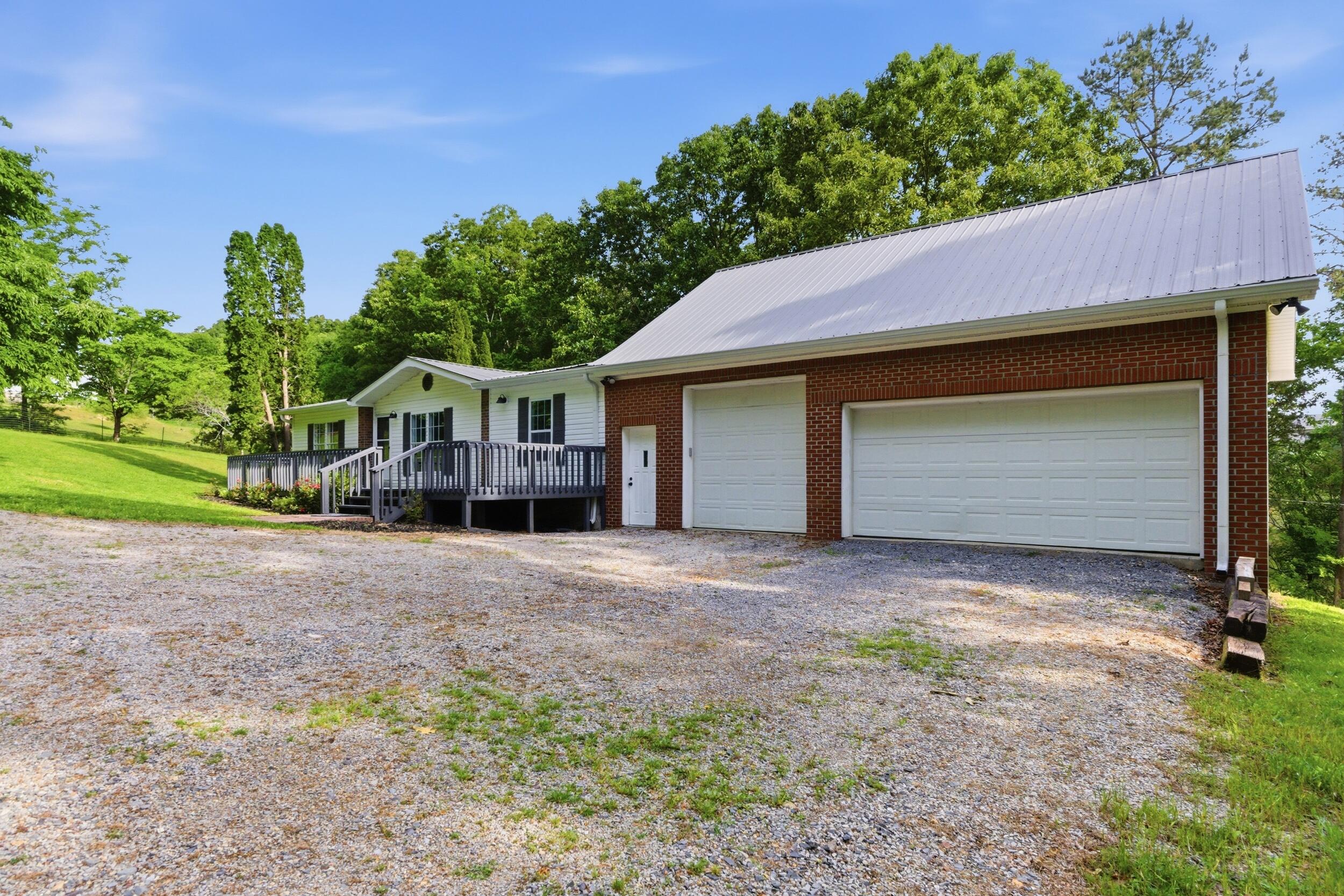 2404 Dove Lane