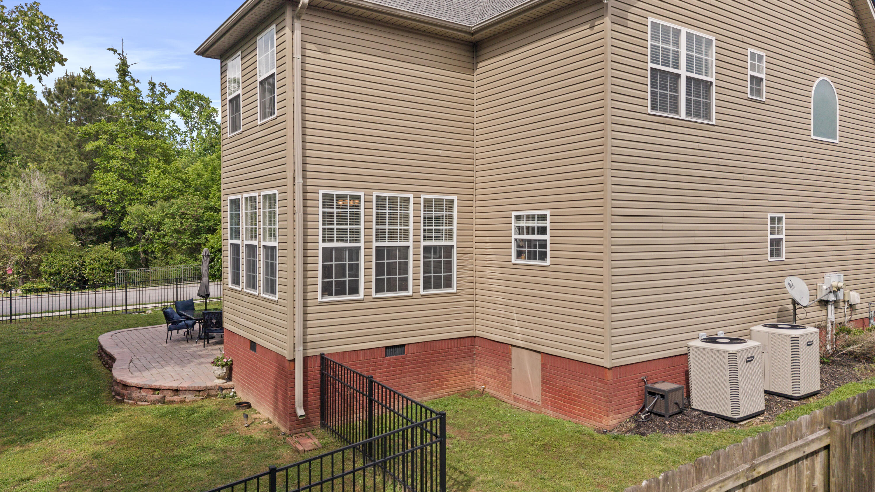 9698 Chaucer Terrace