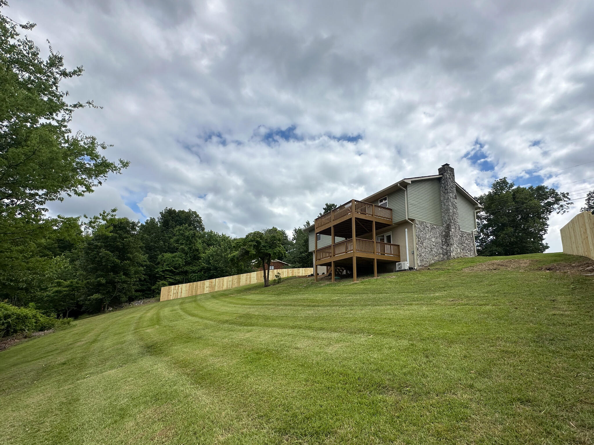 6909 Sandy Cove Drive