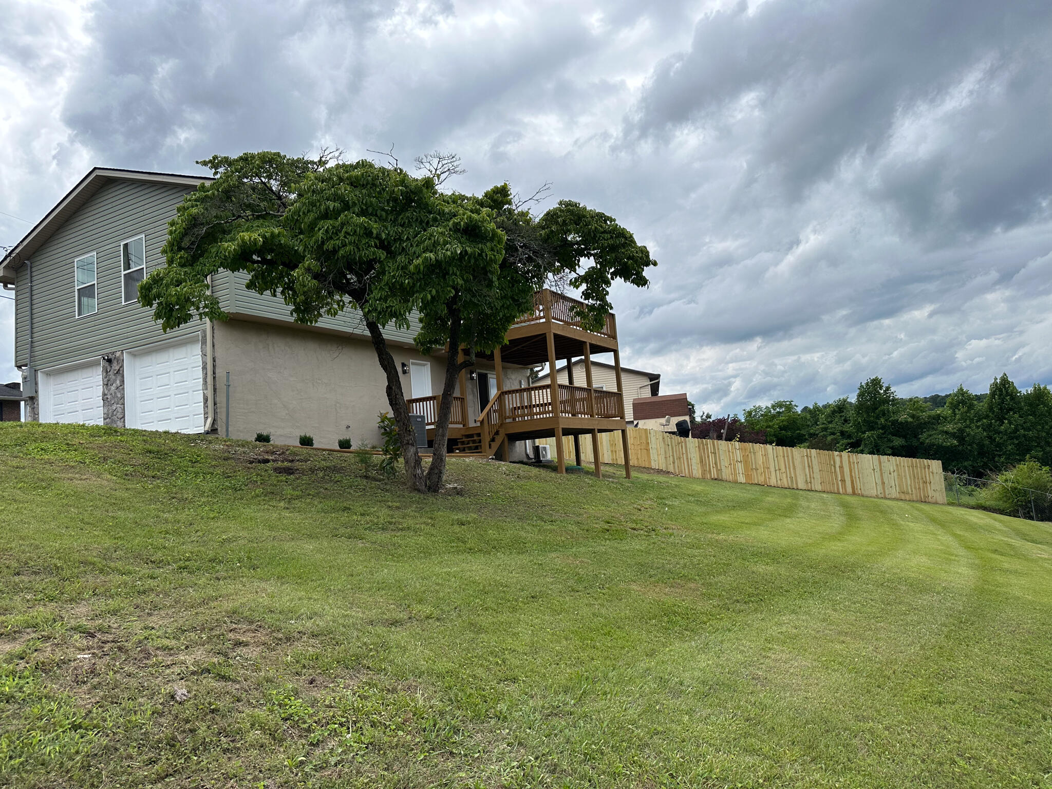 6909 Sandy Cove Drive