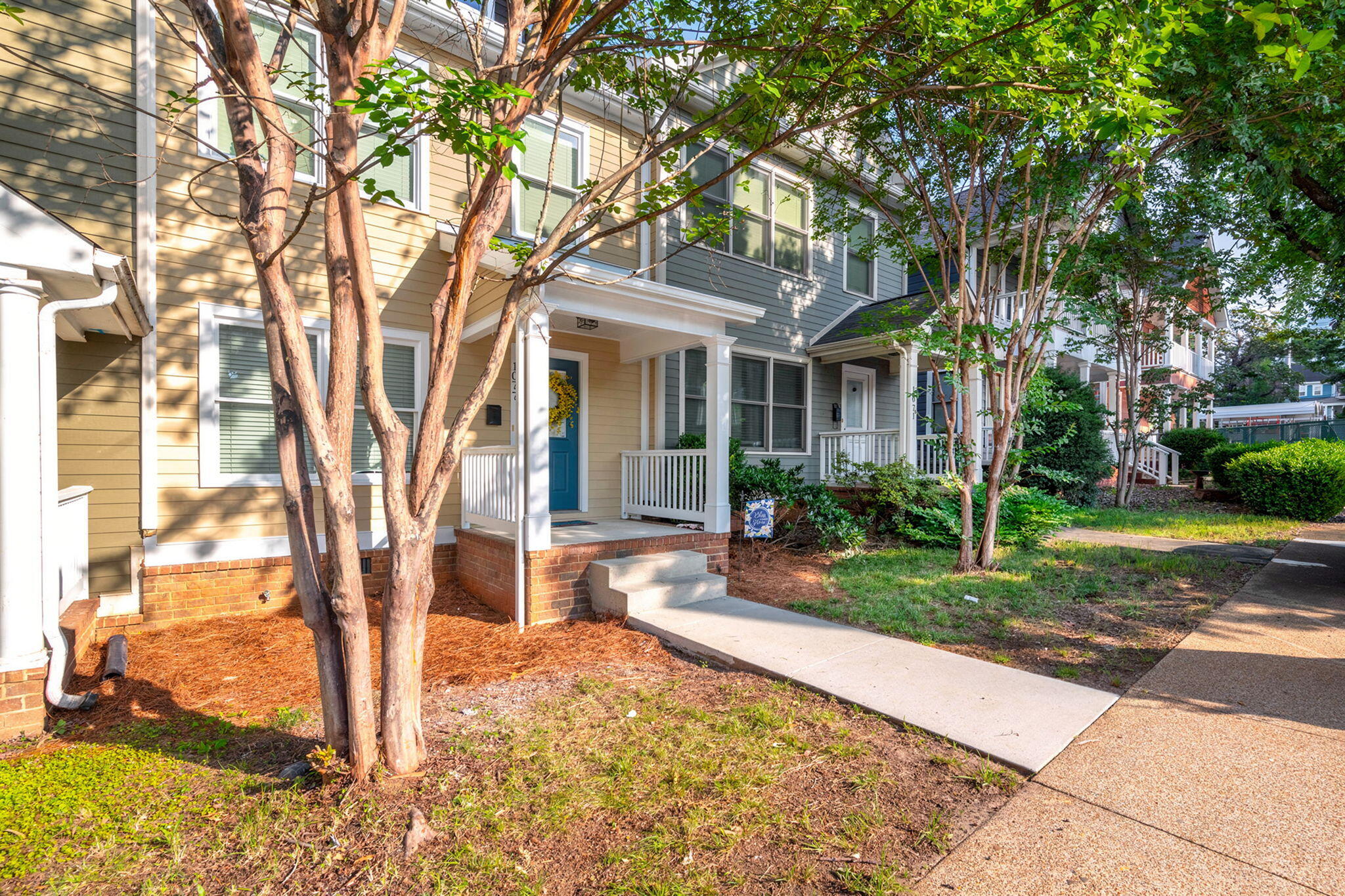 1077 Park Avenue