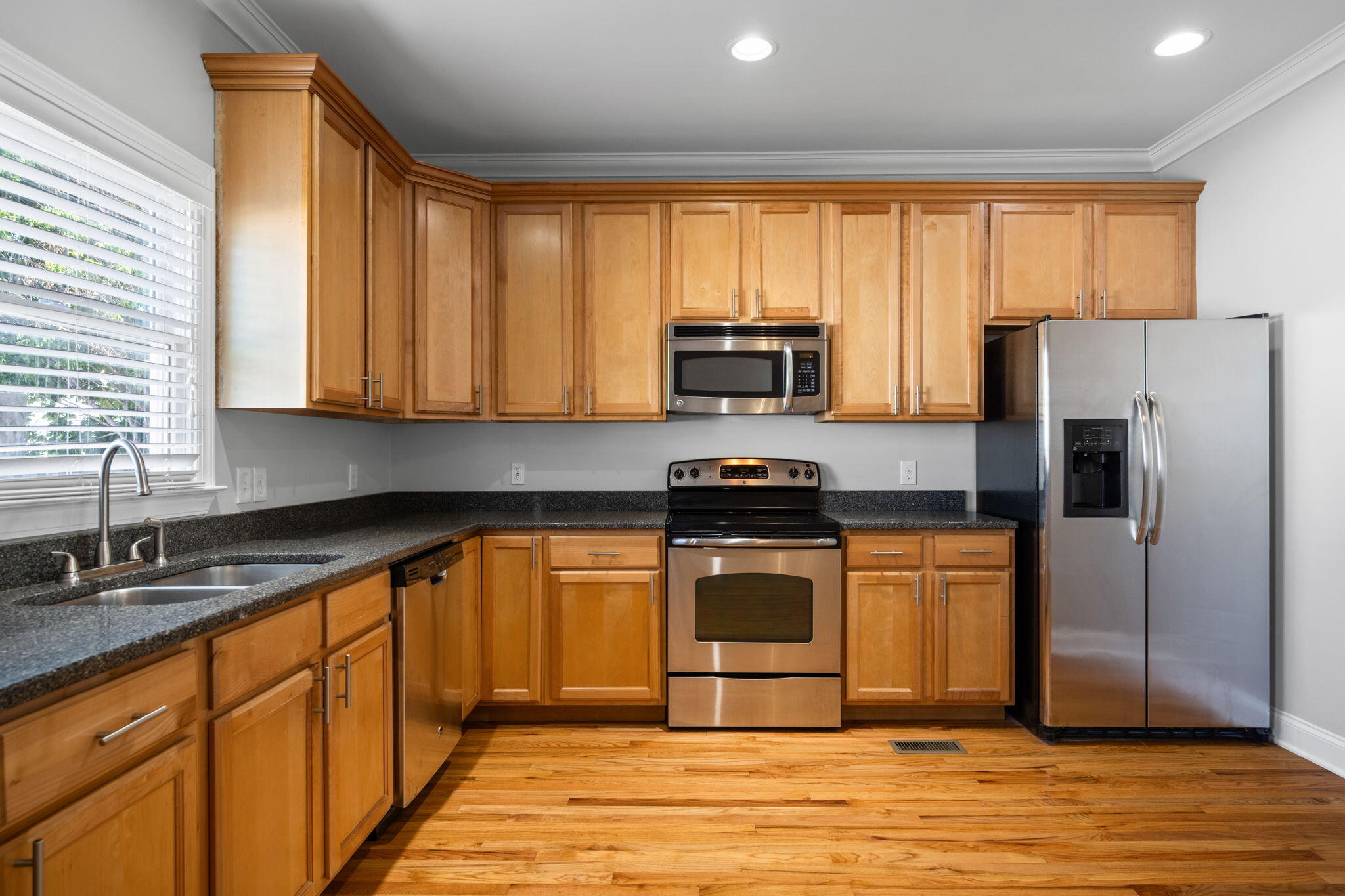 1077 Park Avenue