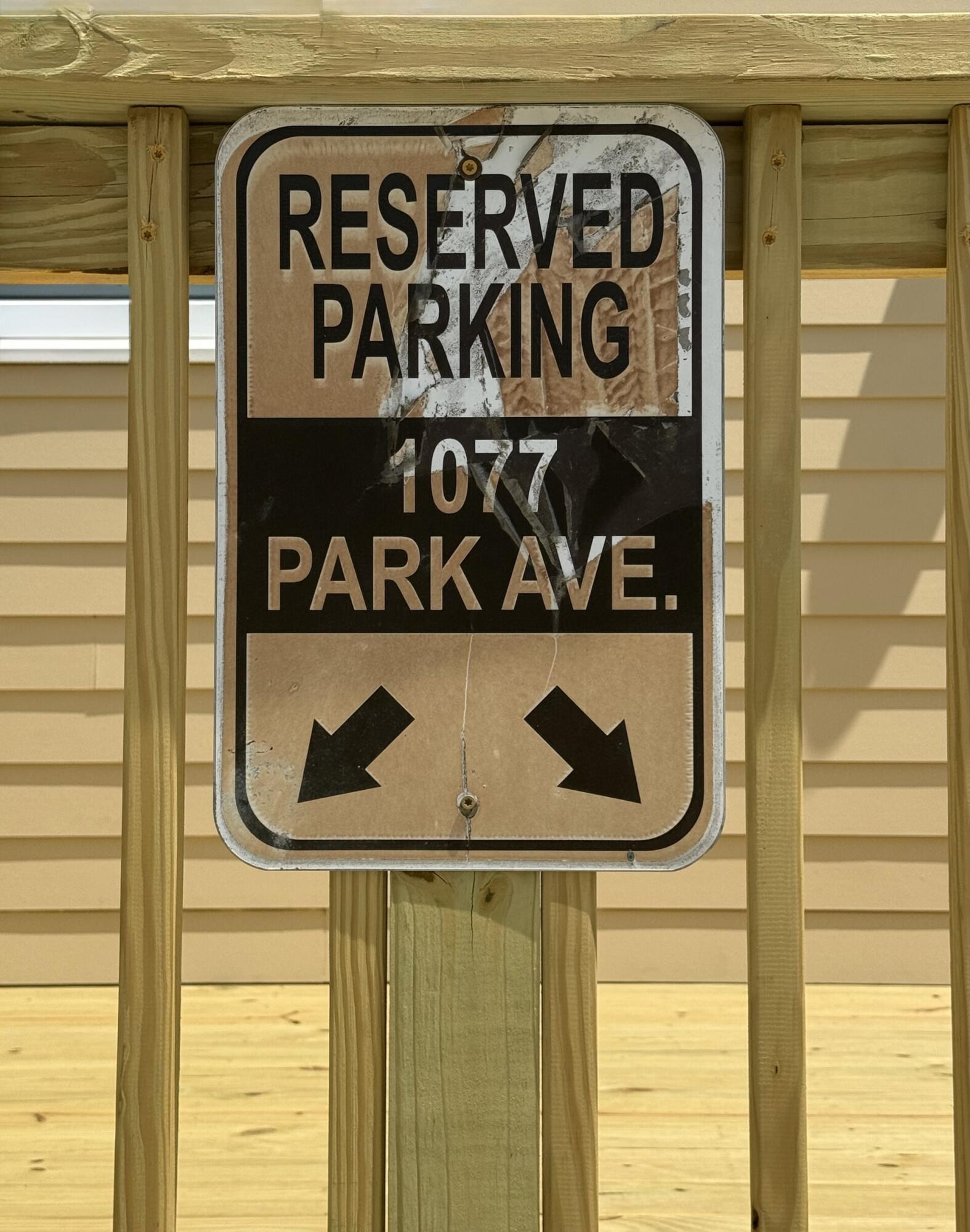 1077 Park Avenue