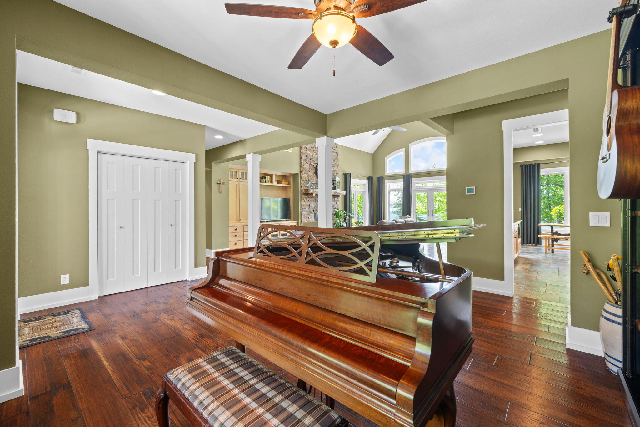3099 Sunset Drive