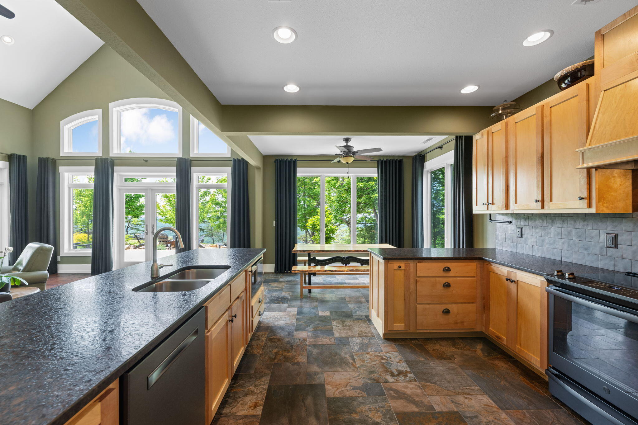 3099 Sunset Drive