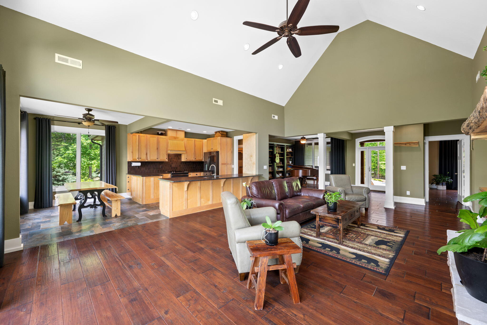 3099 Sunset Drive