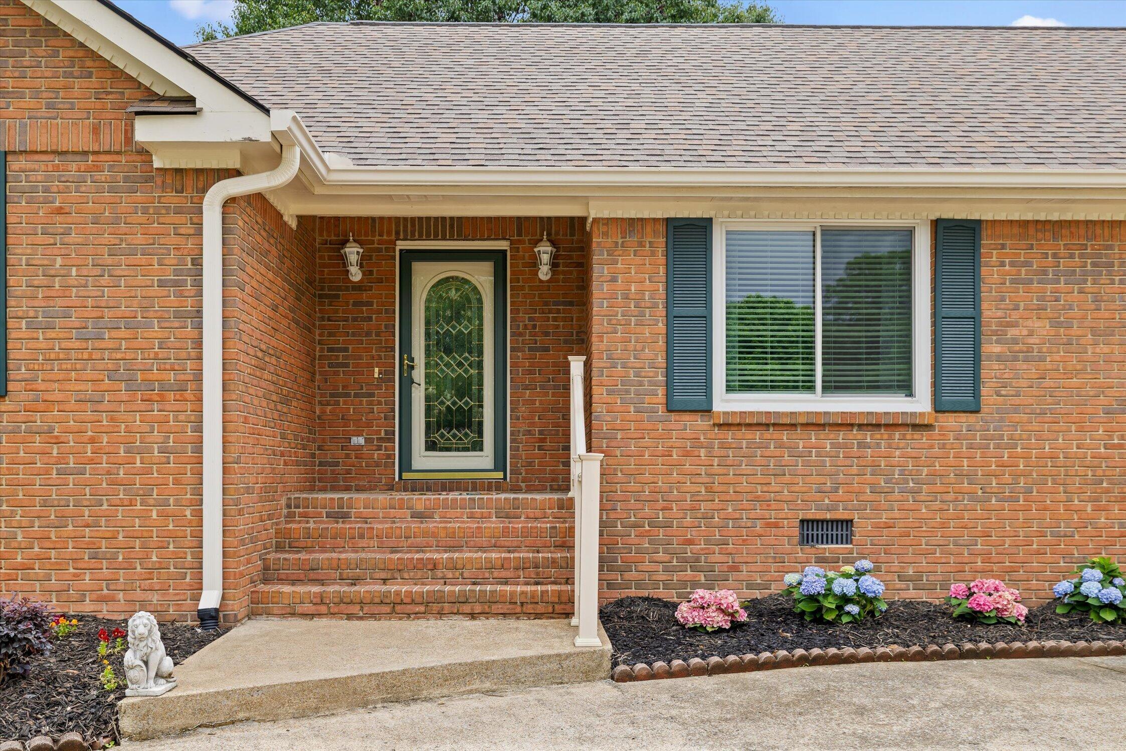636 Pine Brow Trail