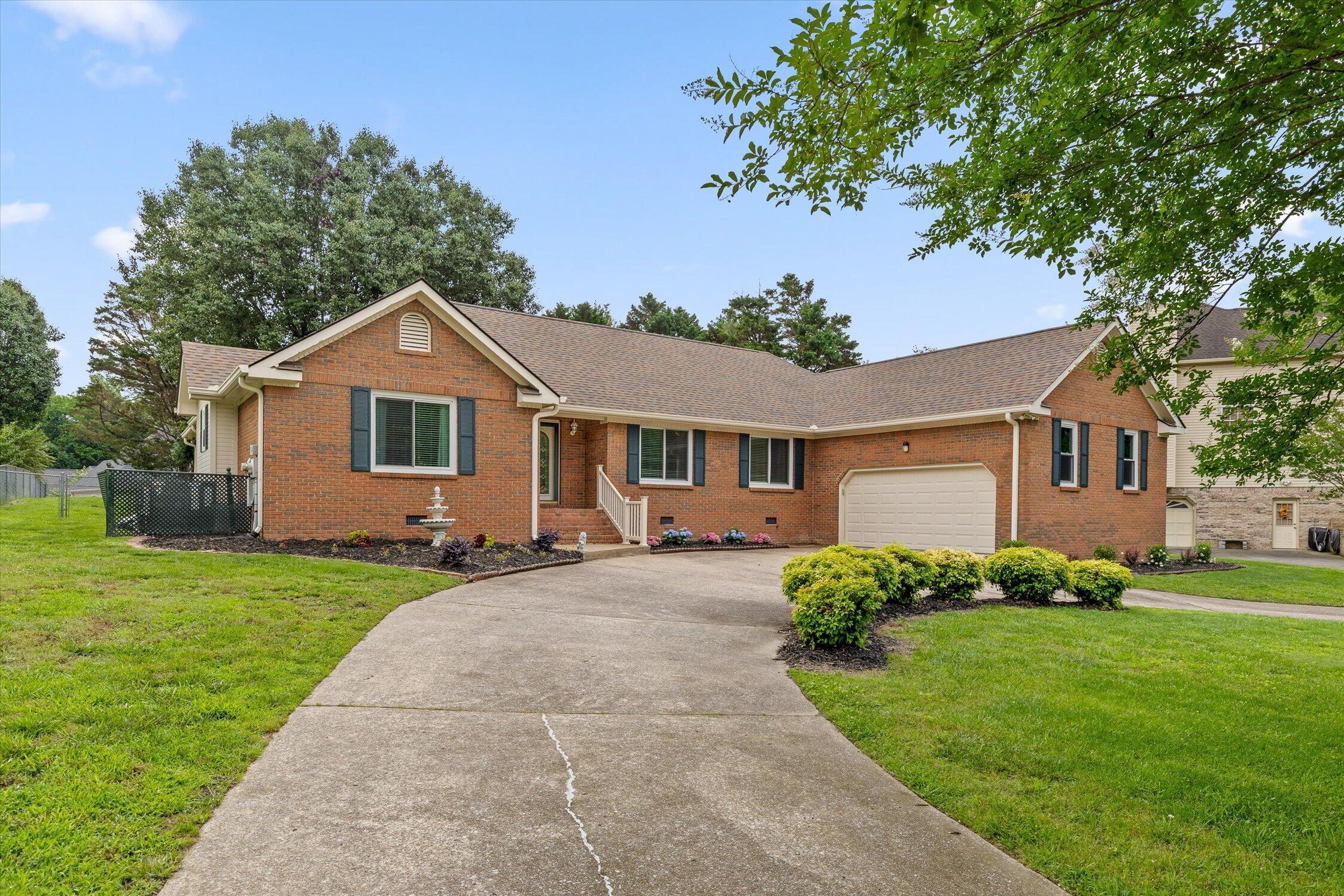 636 Pine Brow Trail