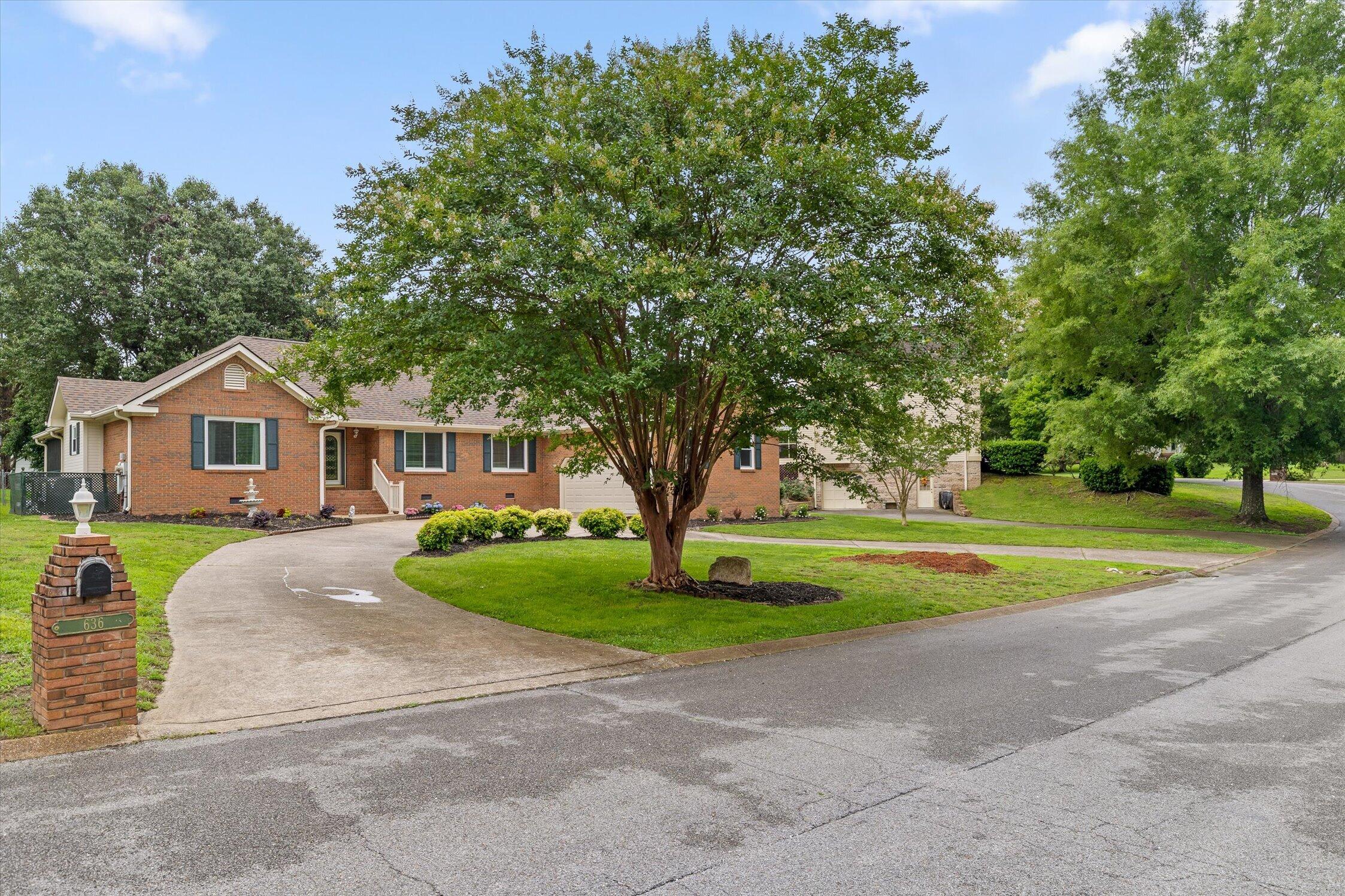 636 Pine Brow Trail