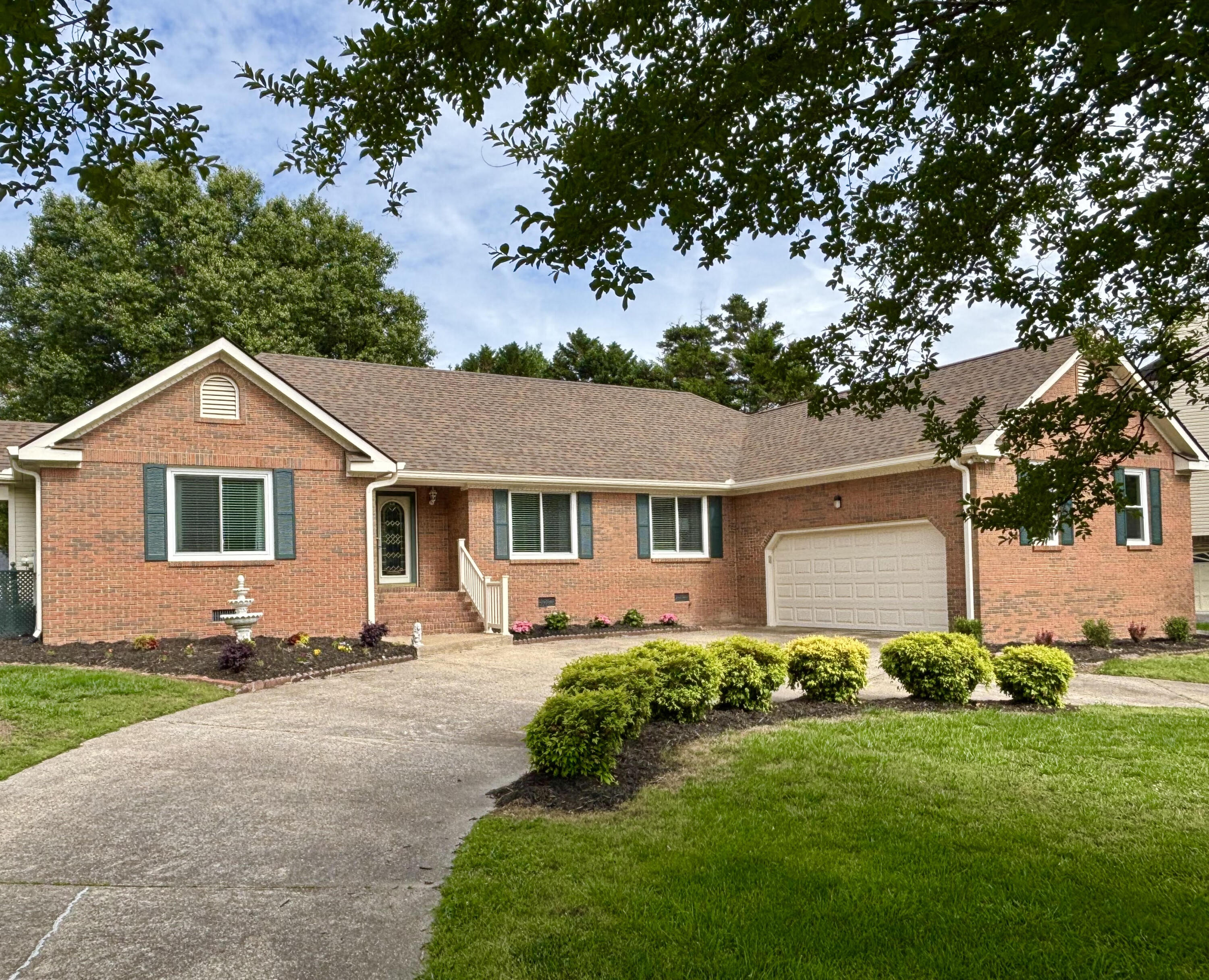 636 Pine Brow Trail