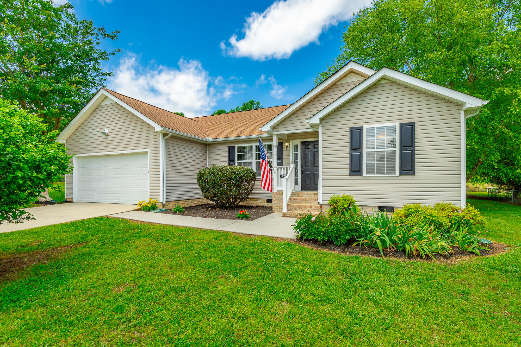 326 Glen Eden Way, LaFayette