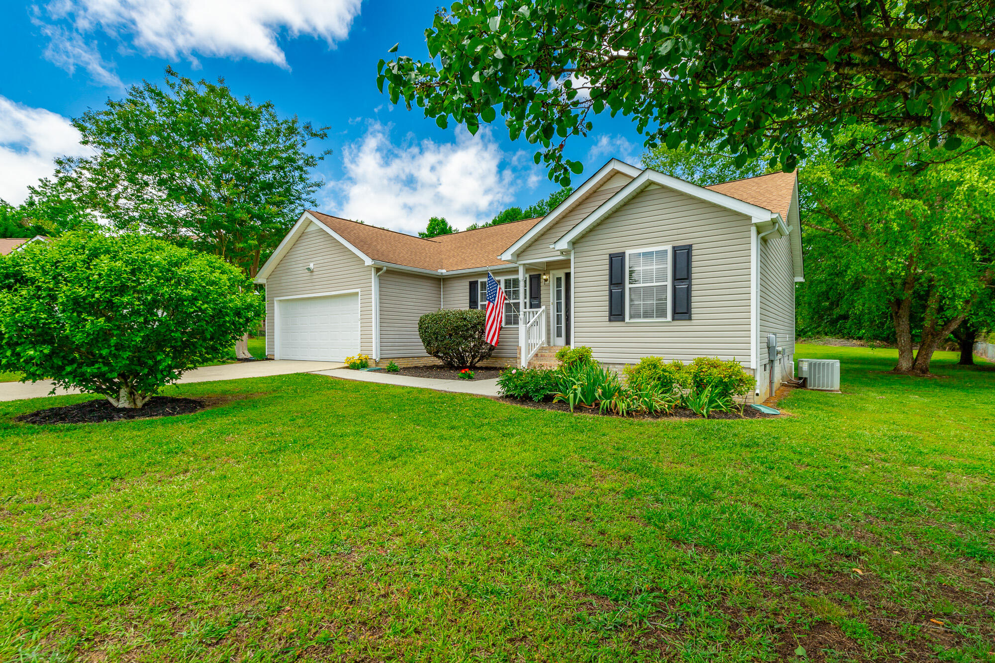 326 Glen Eden Way, LaFayette