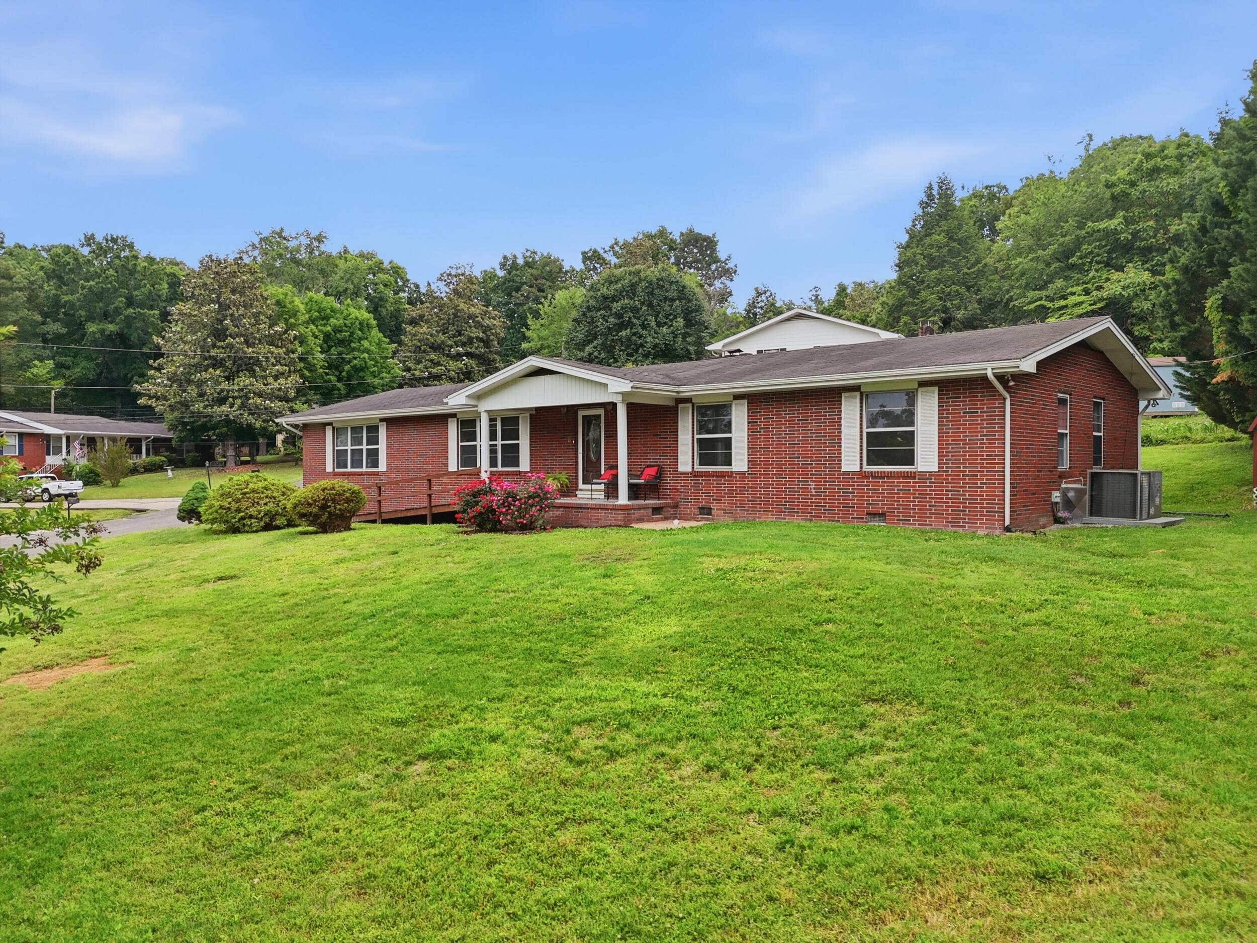 5 Montayne Drive