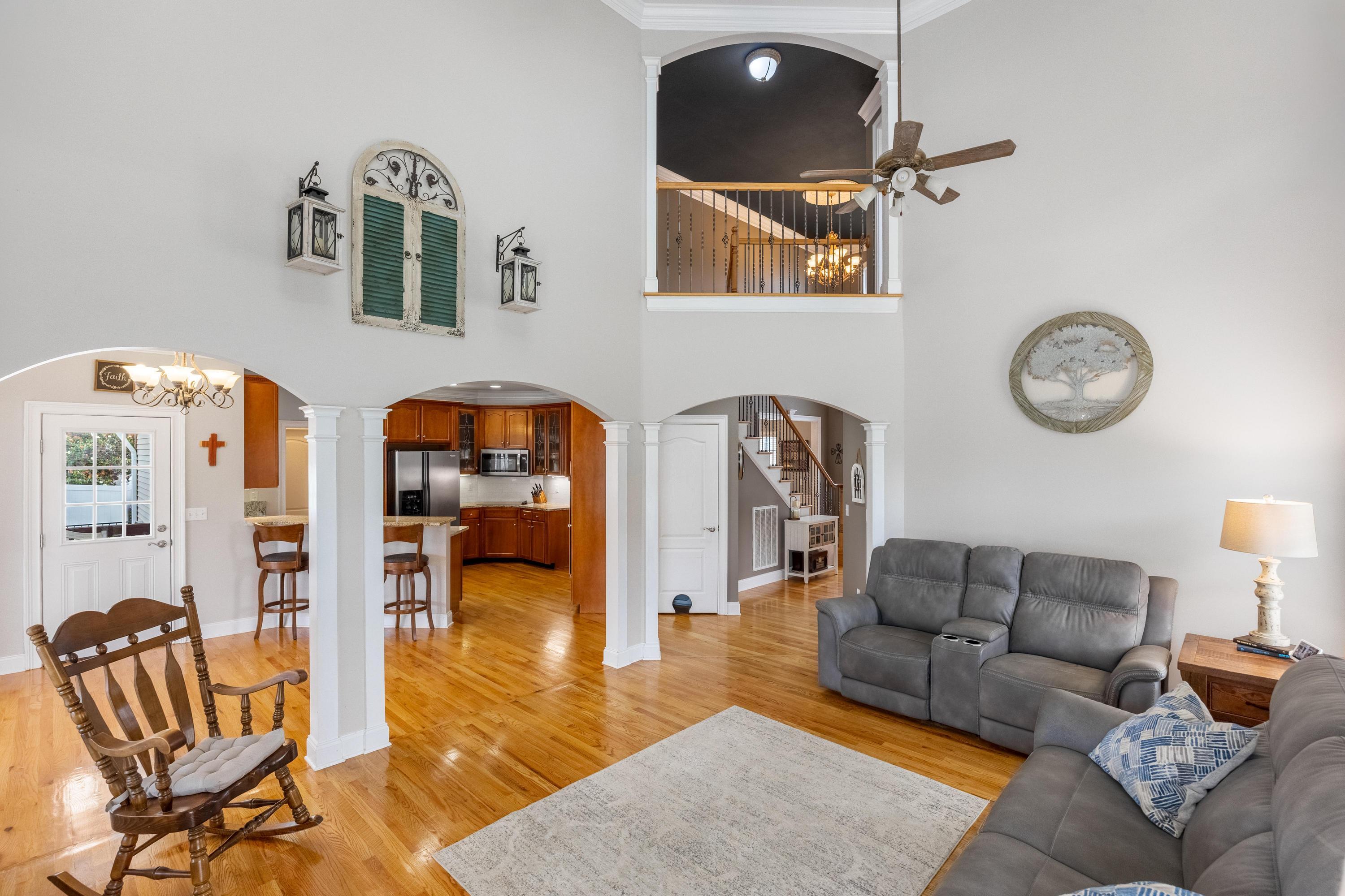 418 Champagne Circle