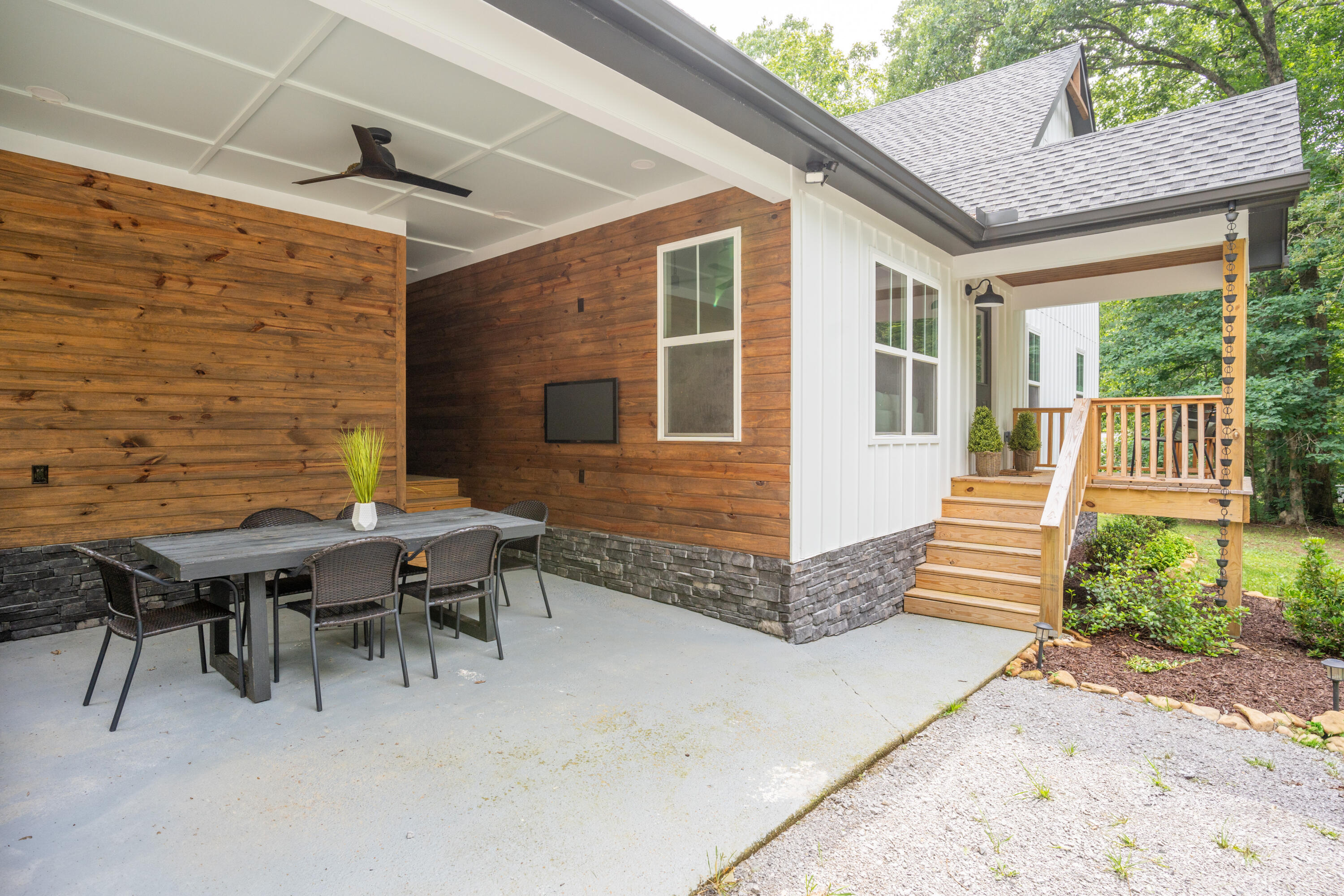 1145 Daniels Road