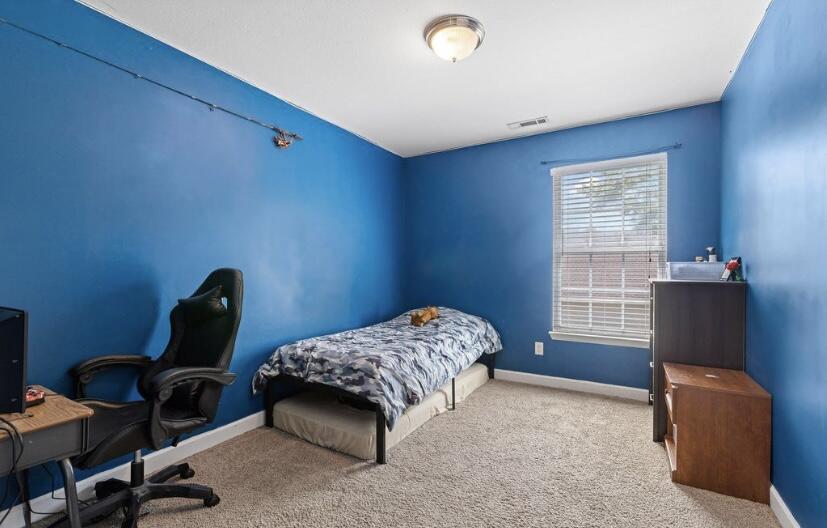 647 Peachtree Circle