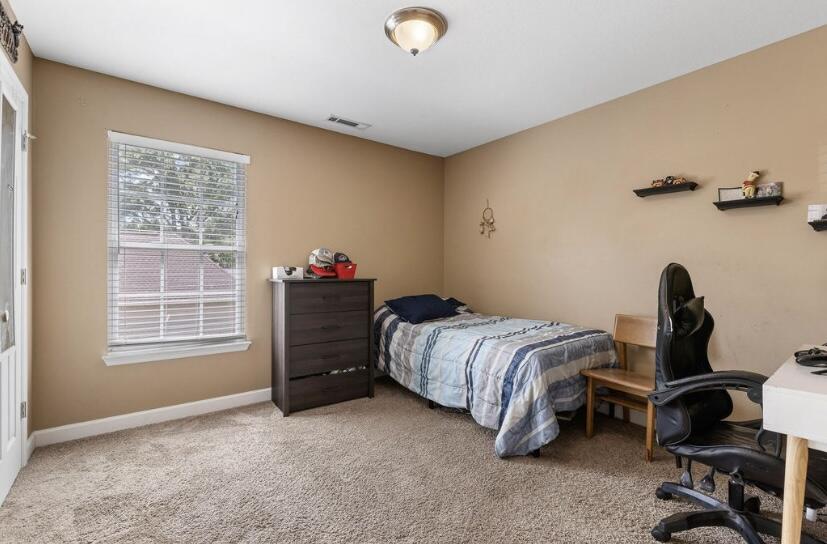 647 Peachtree Circle