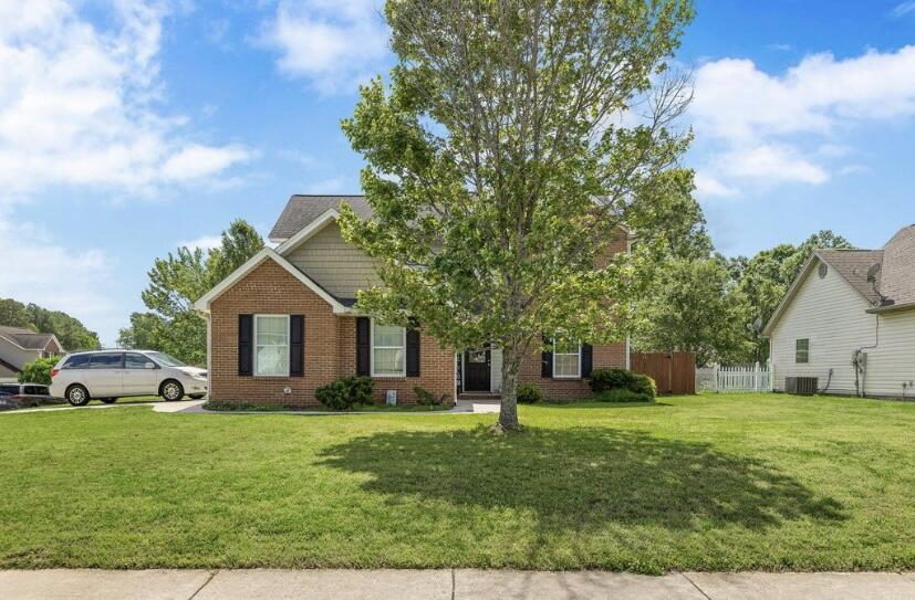 647 Peachtree Circle