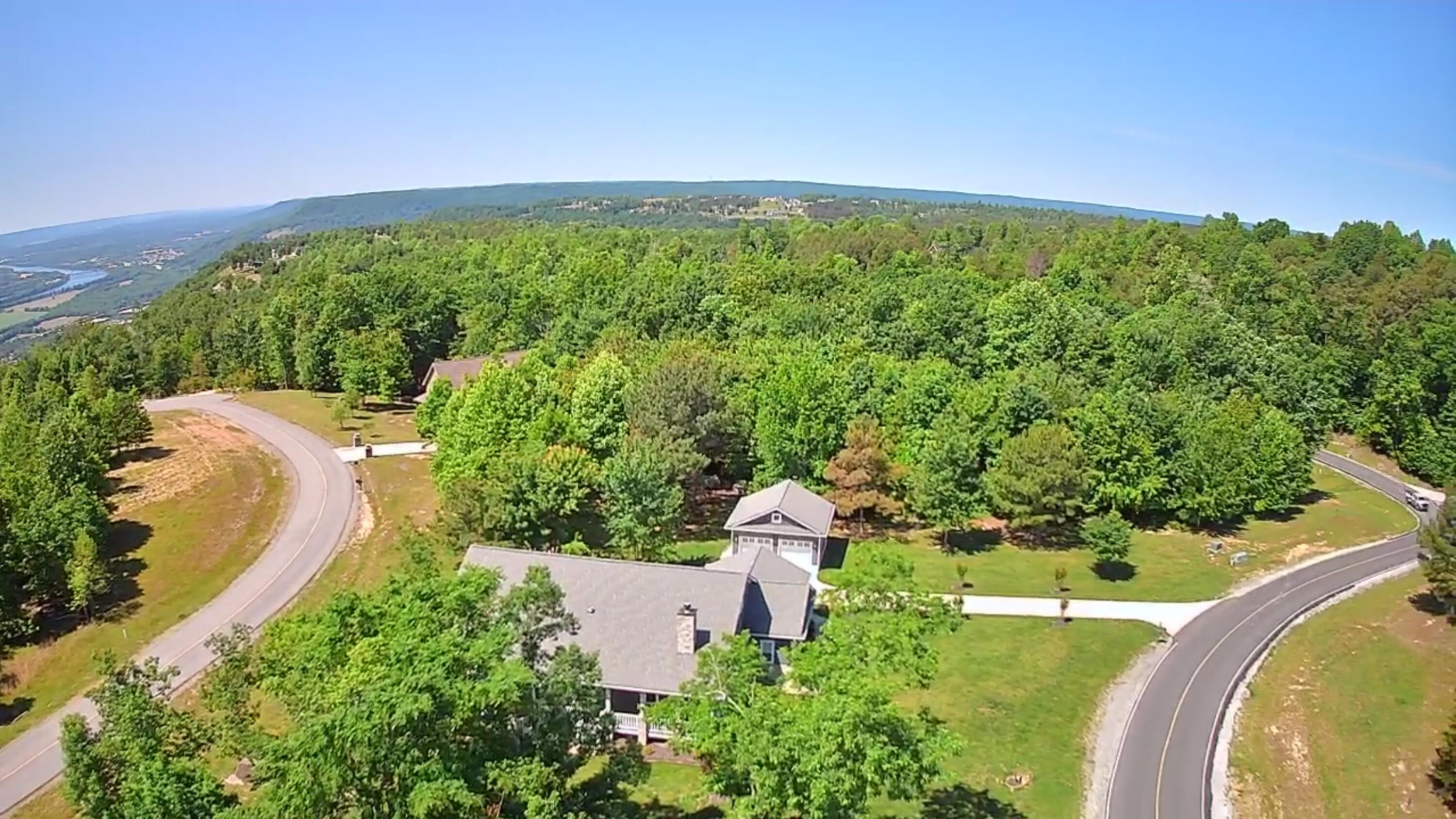 1899 River Bluffs Drive